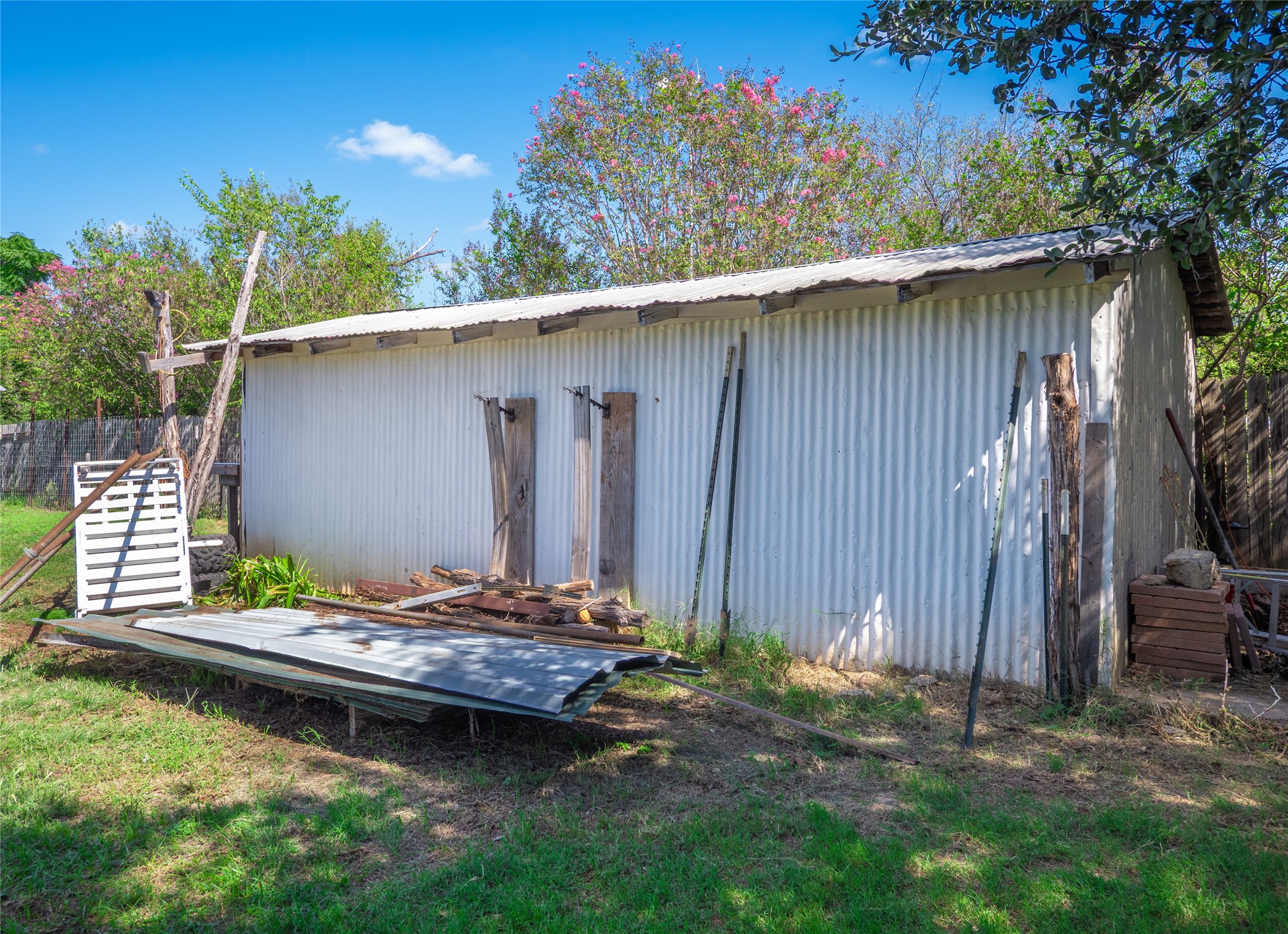 main property photo 23