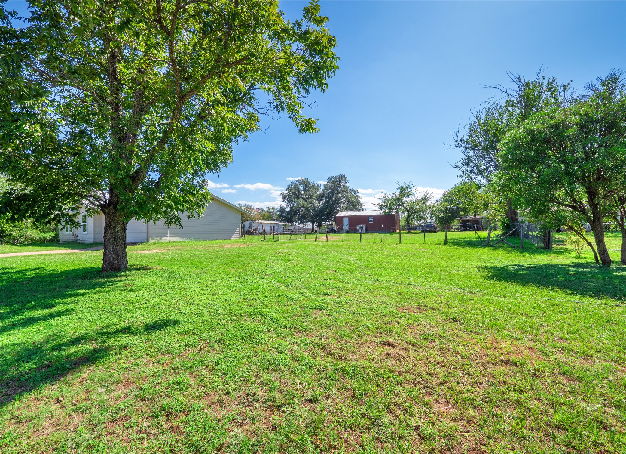 main property photo 25