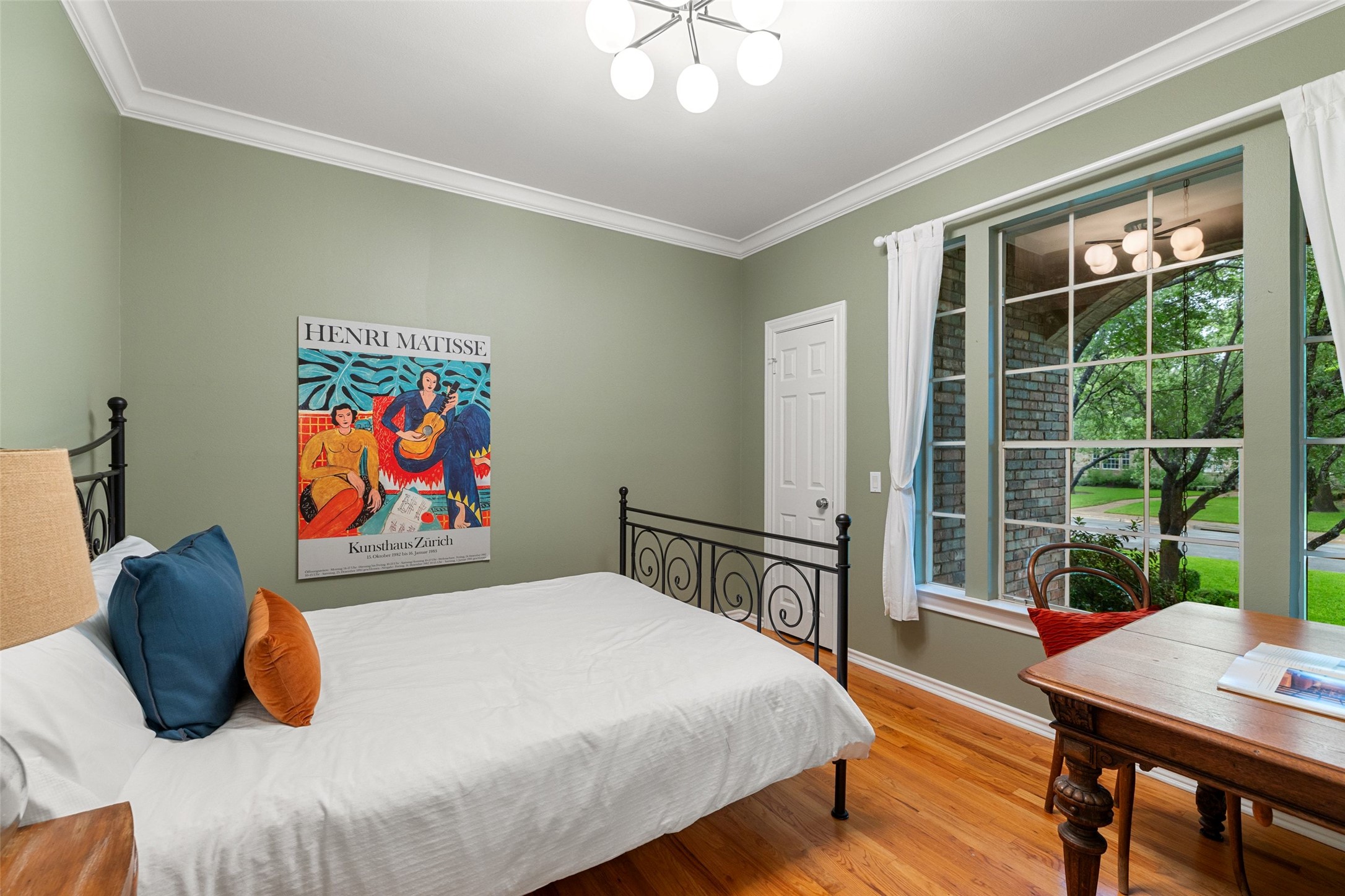 main property photo 14