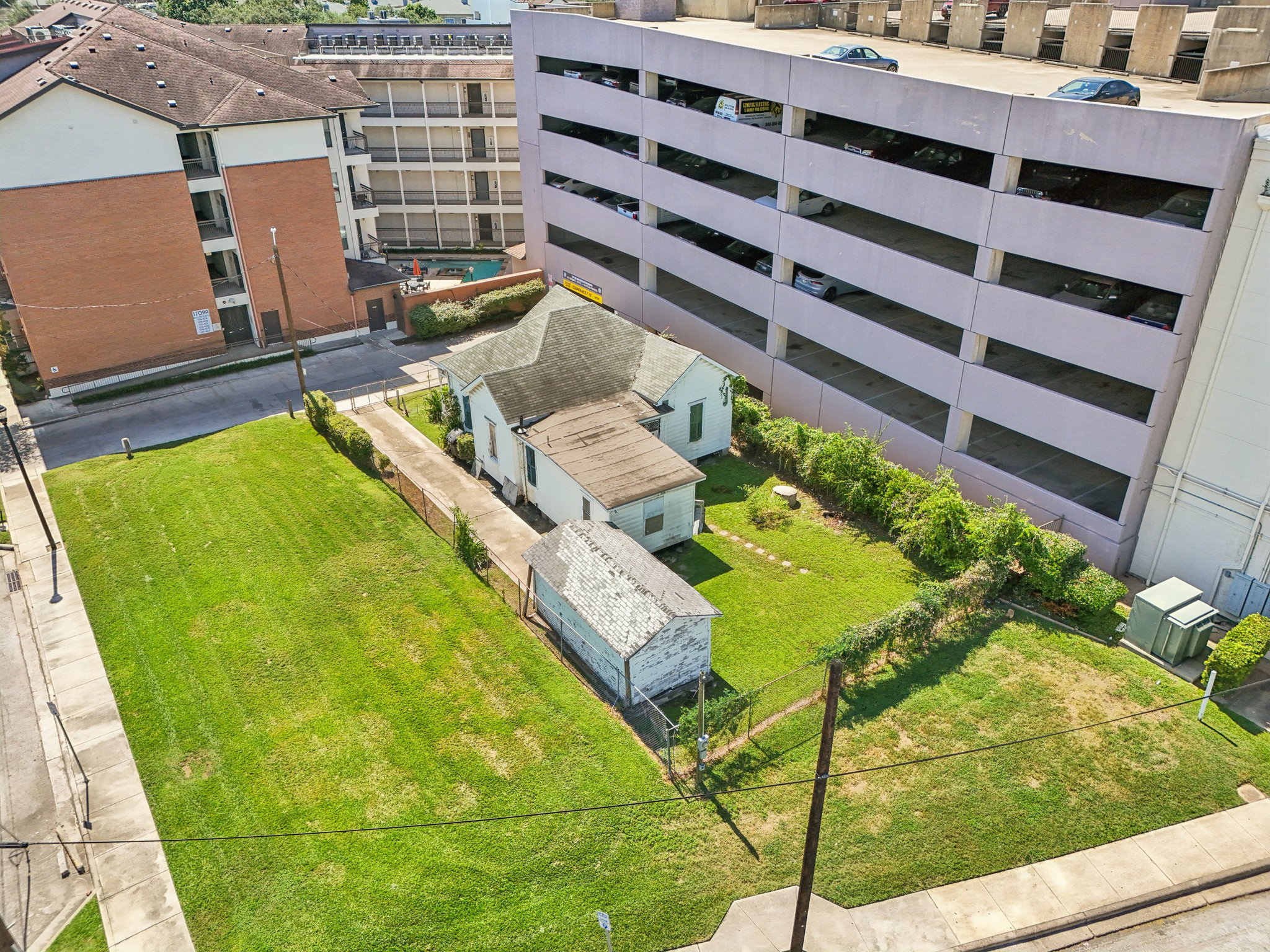 main property photo 7