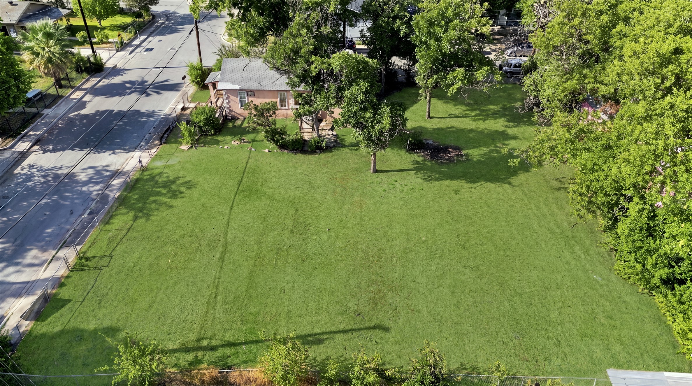 main property photo 4