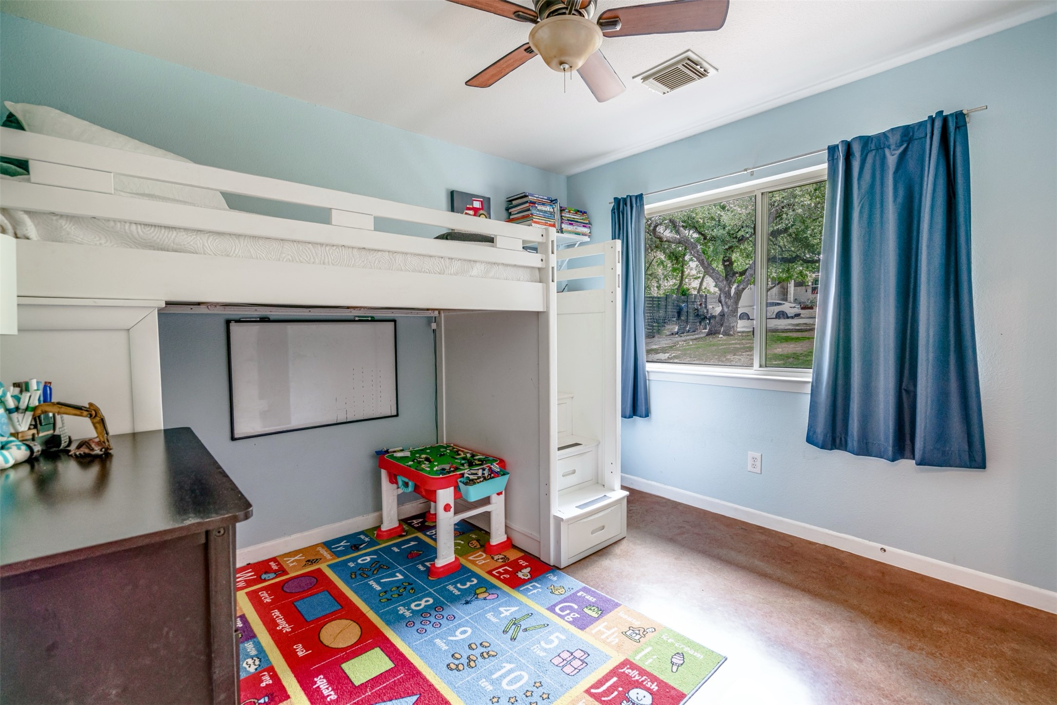 main property photo 11