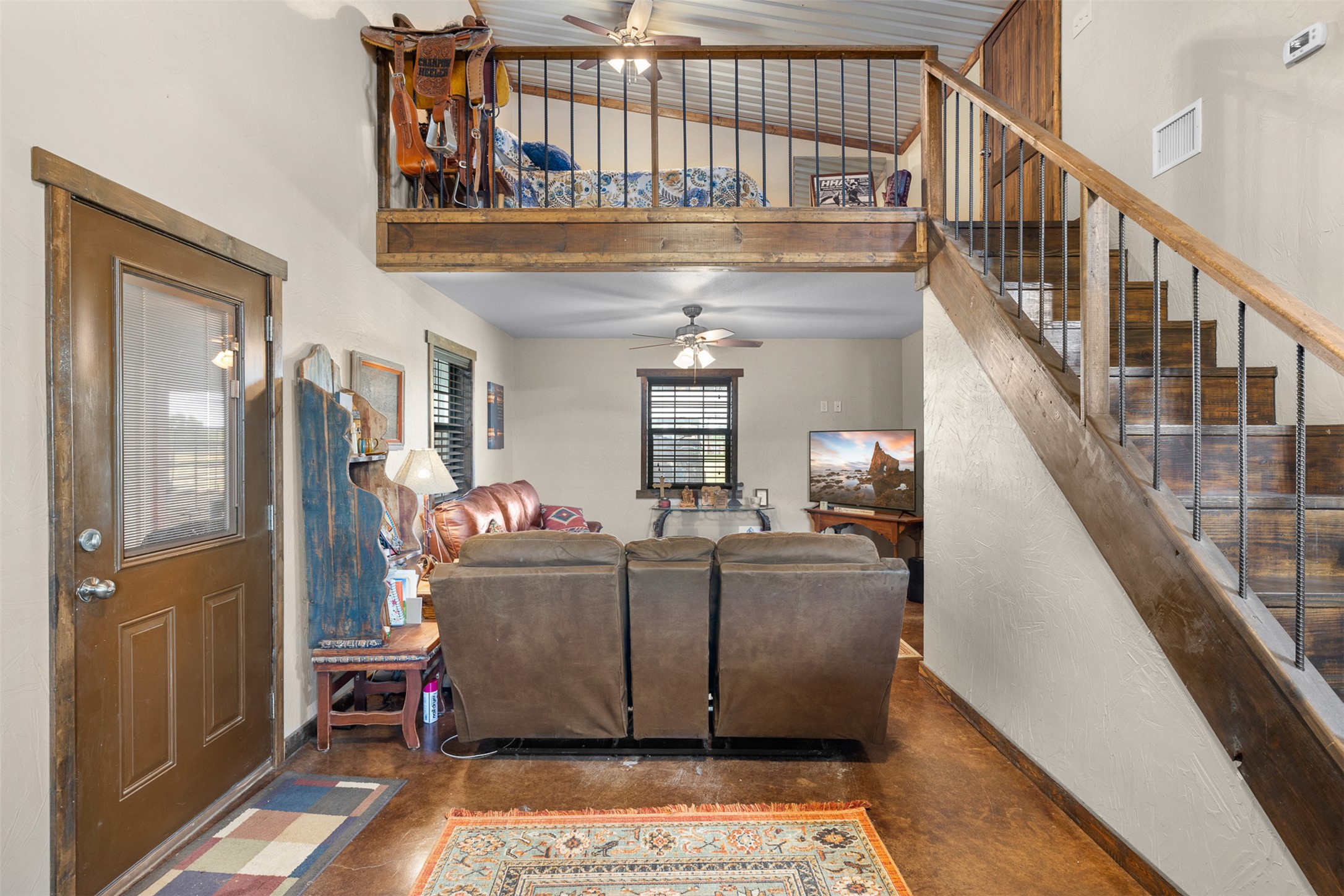 main property photo 11