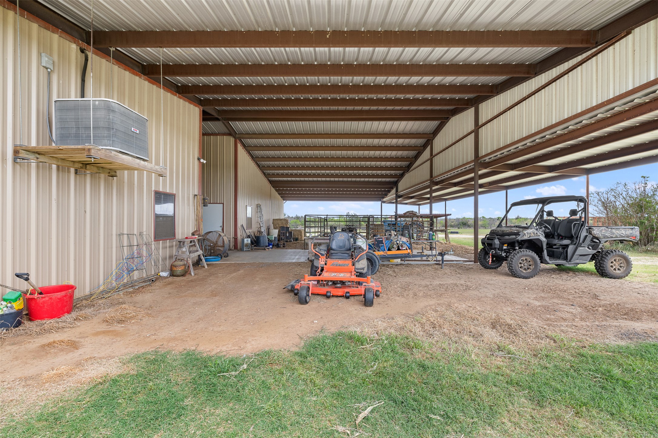 main property photo 18