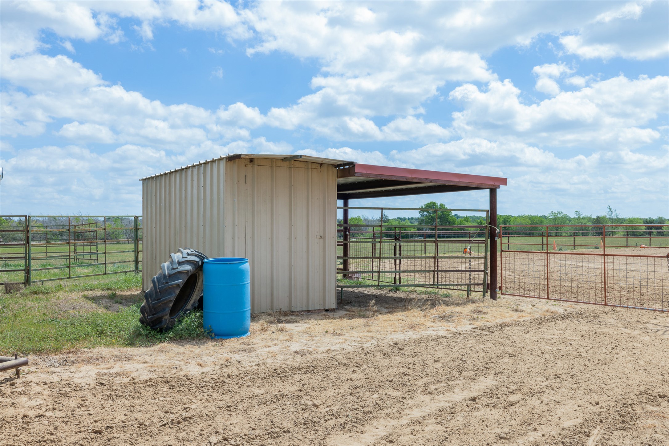 main property photo 25