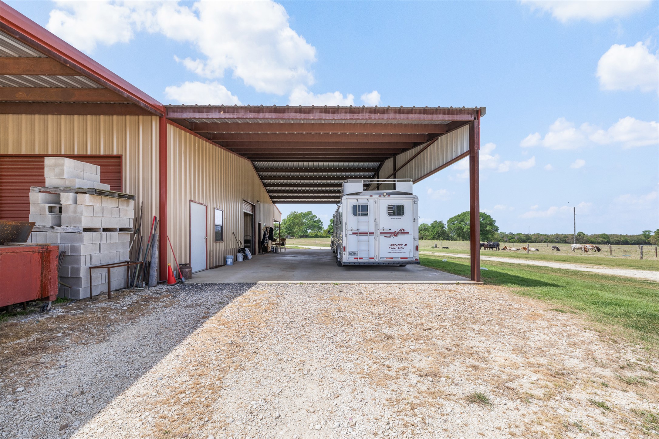 main property photo 8