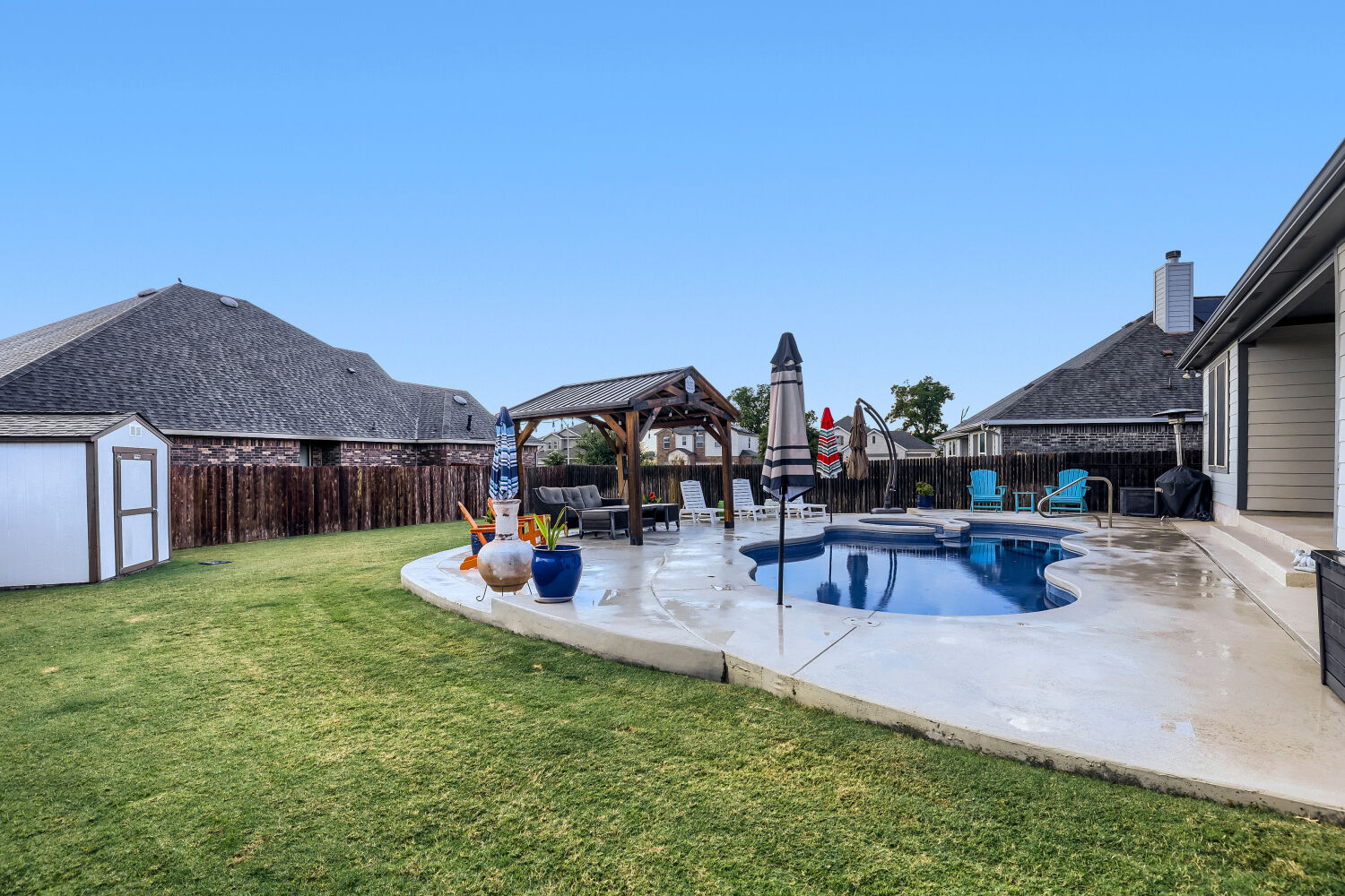 main property photo 2