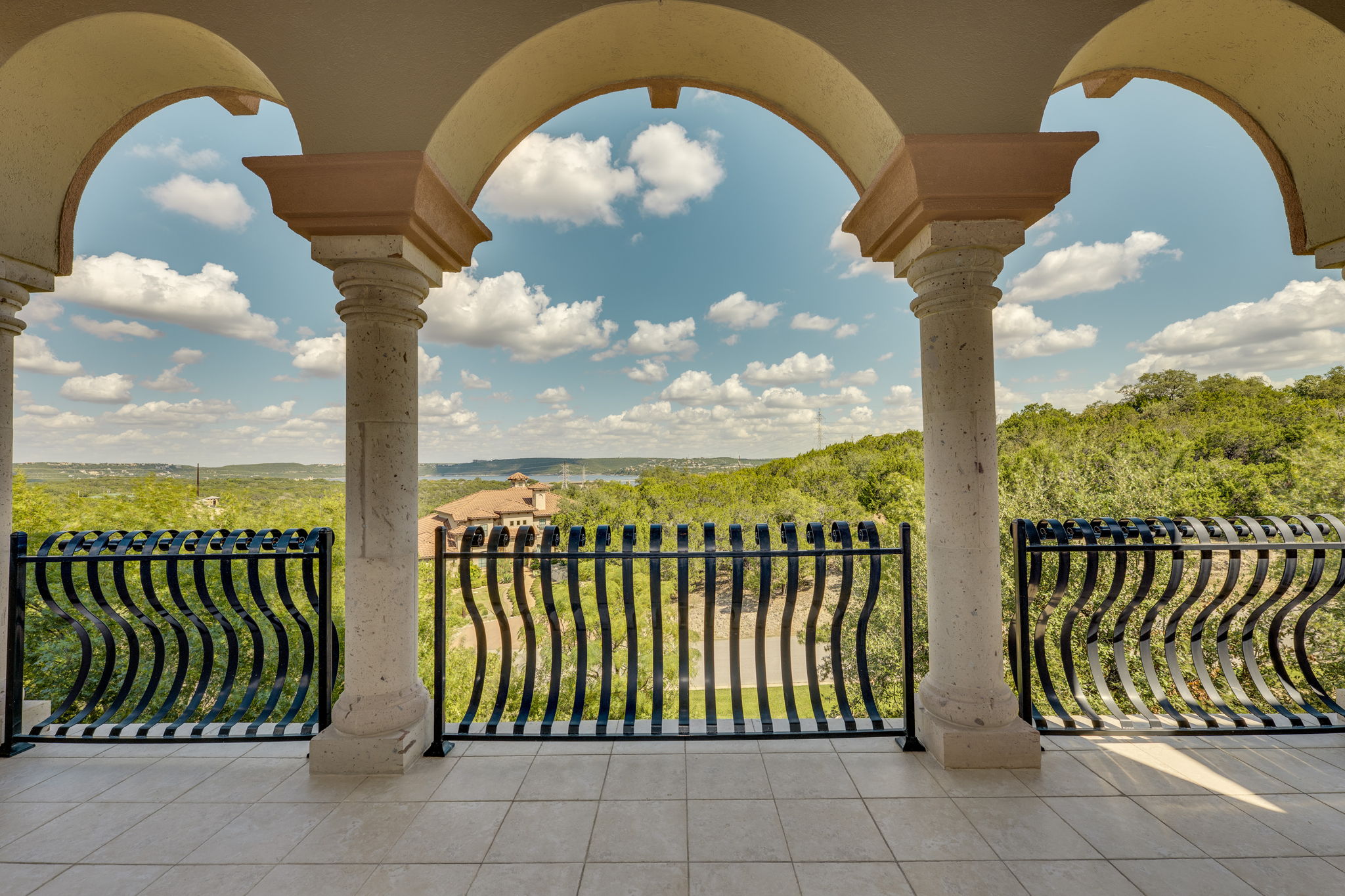 main property photo 34