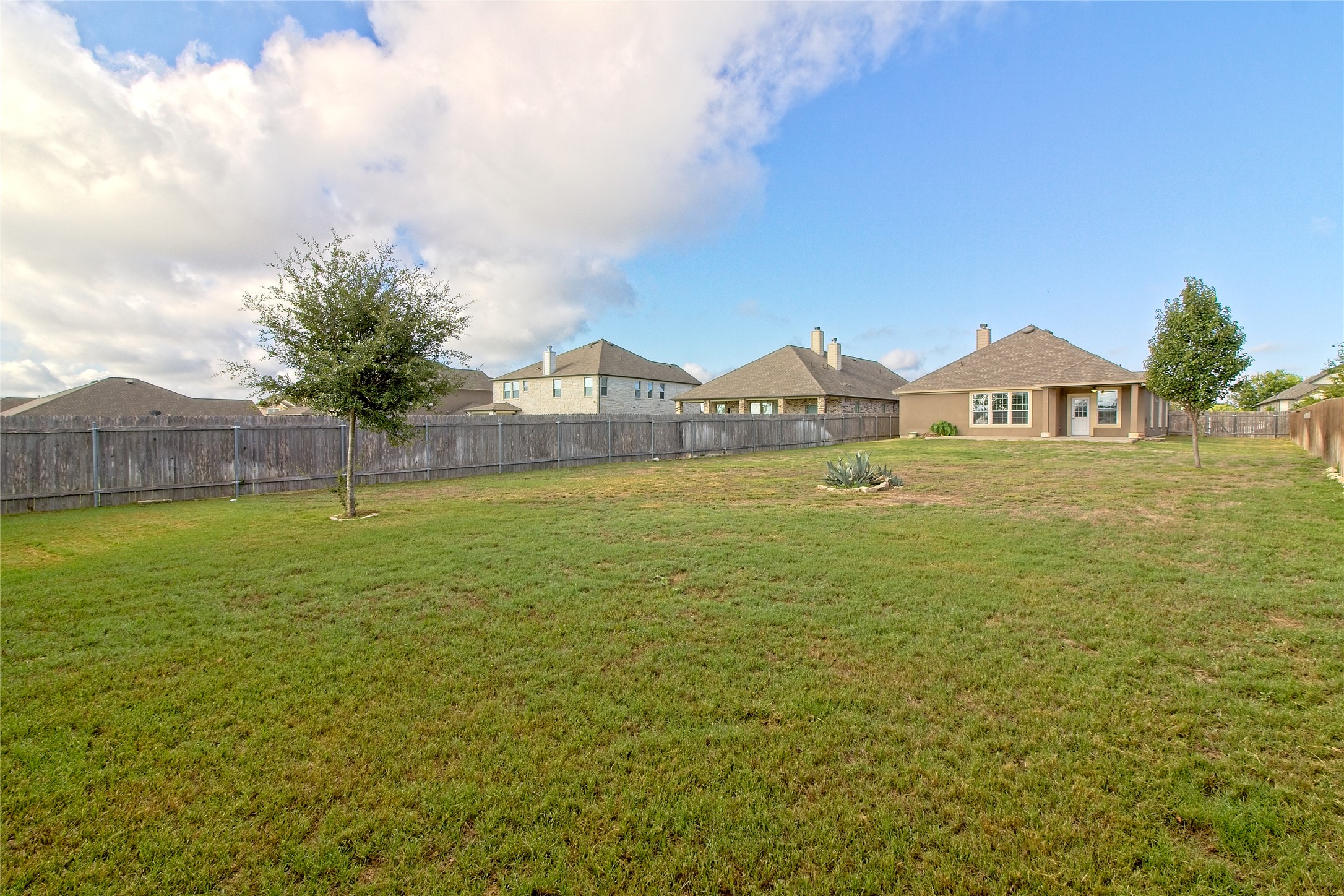 main property photo 26