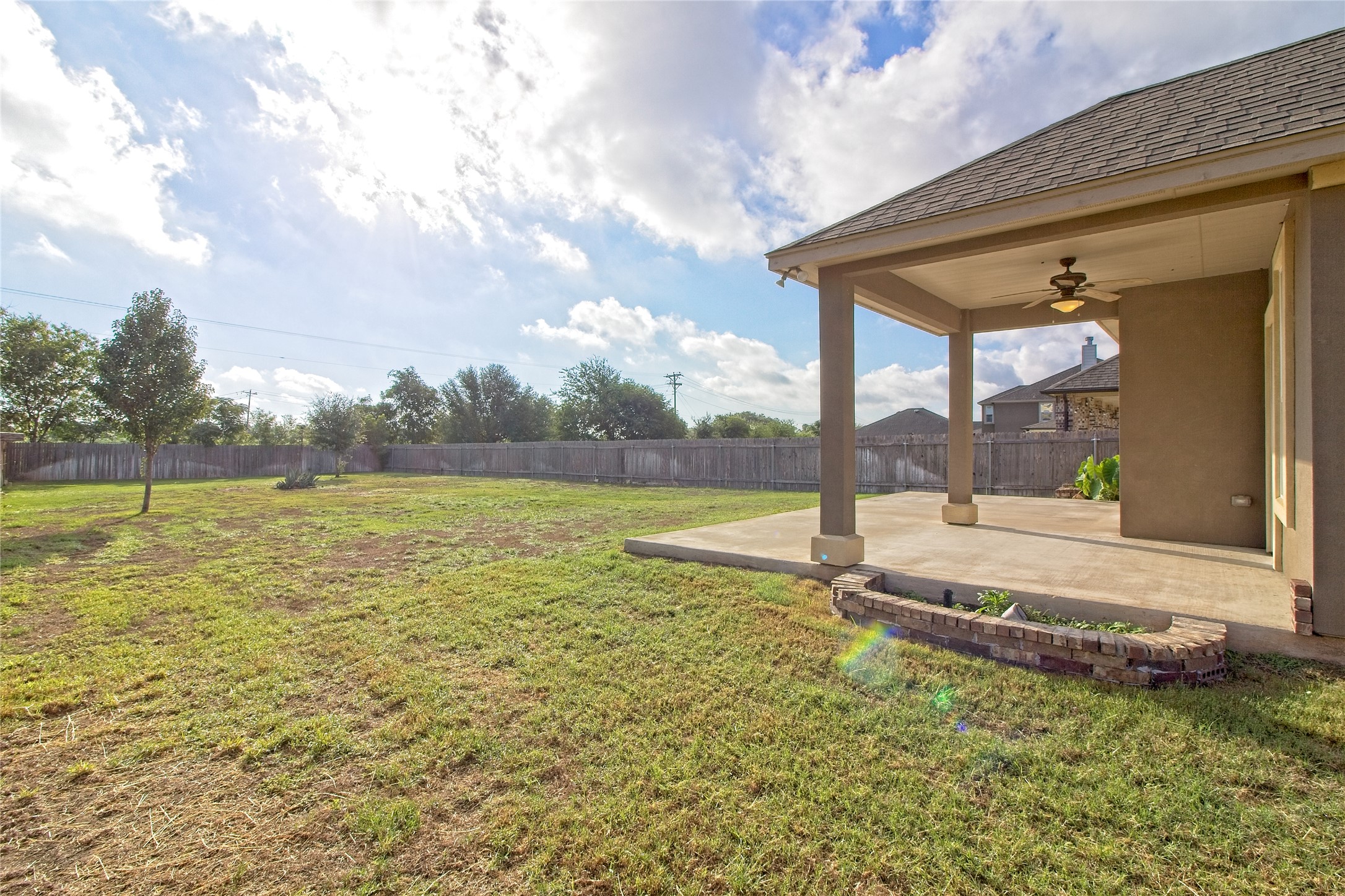 main property photo 27
