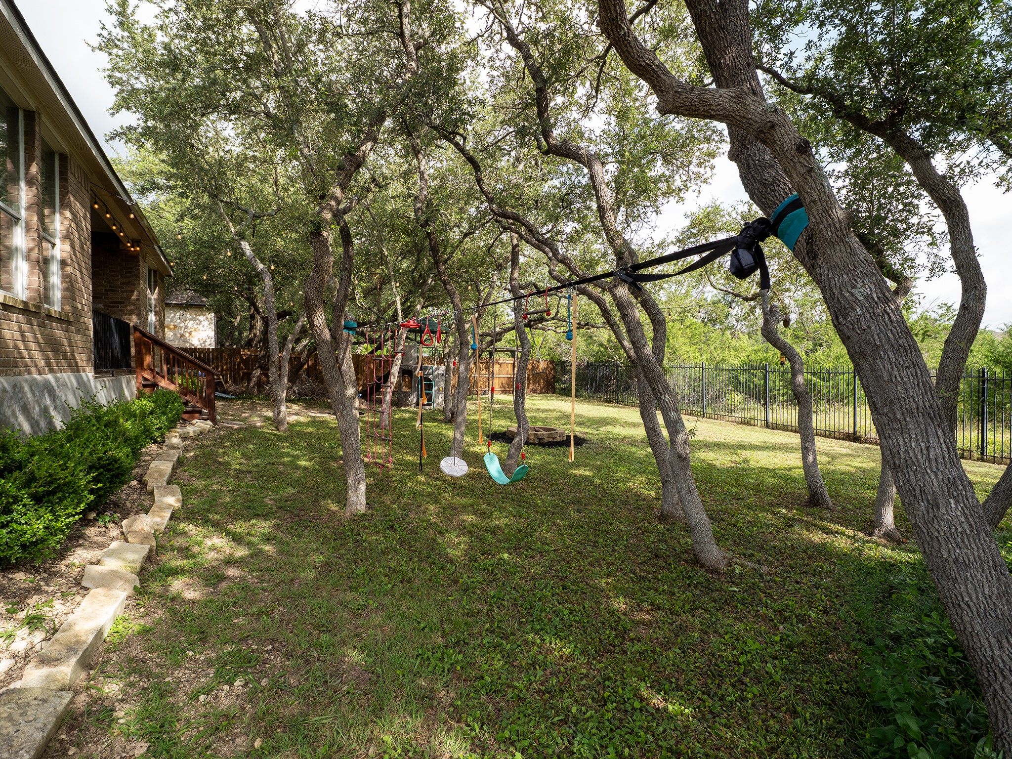 main property photo 29