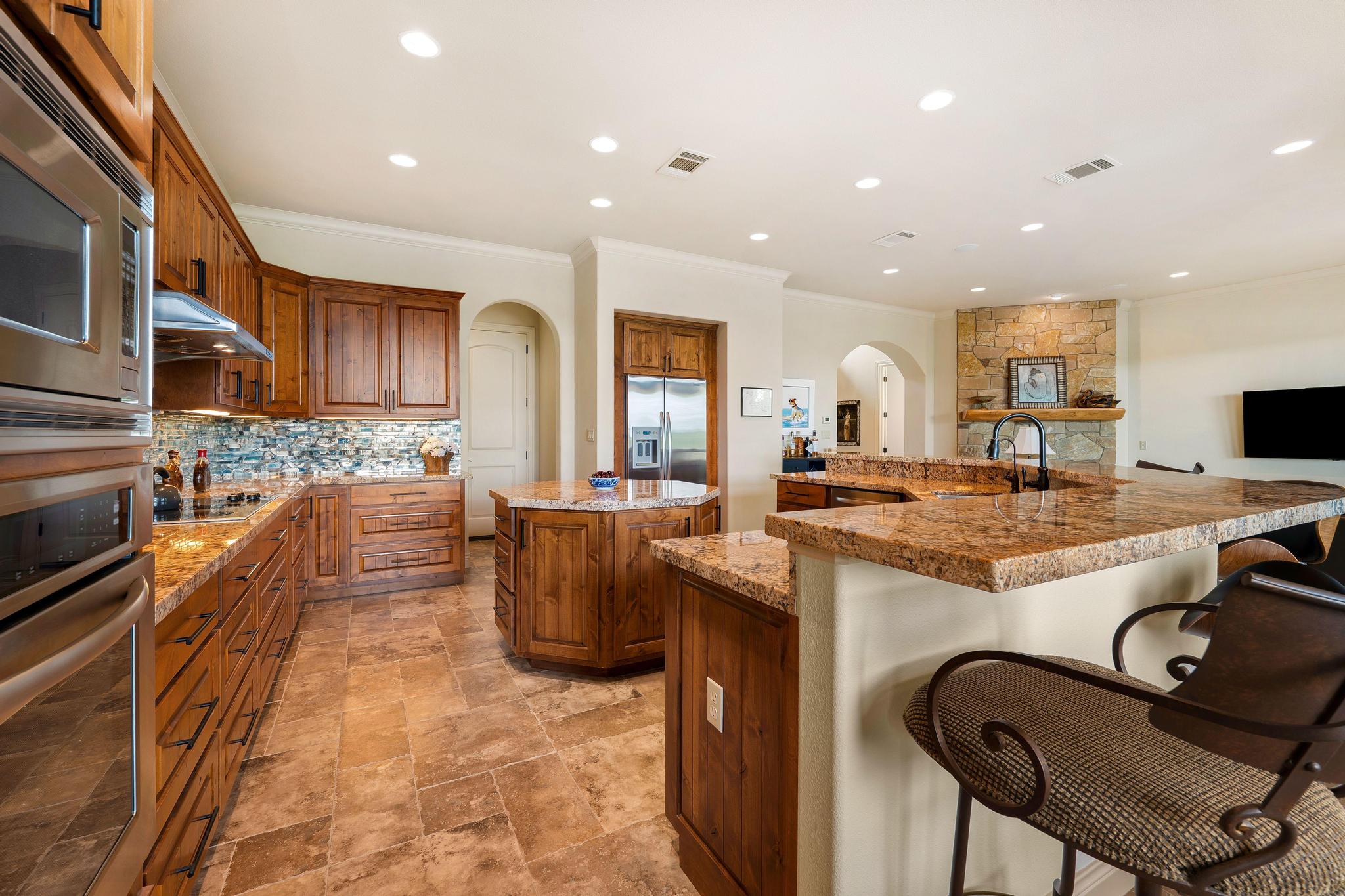 main property photo 13
