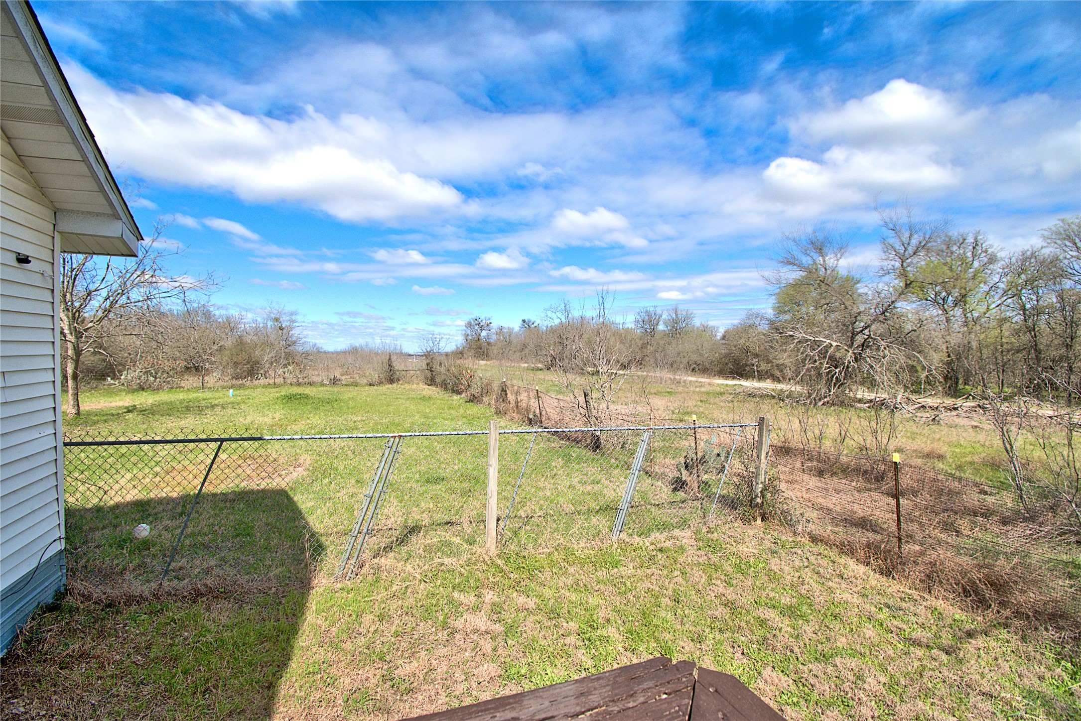 main property photo 16