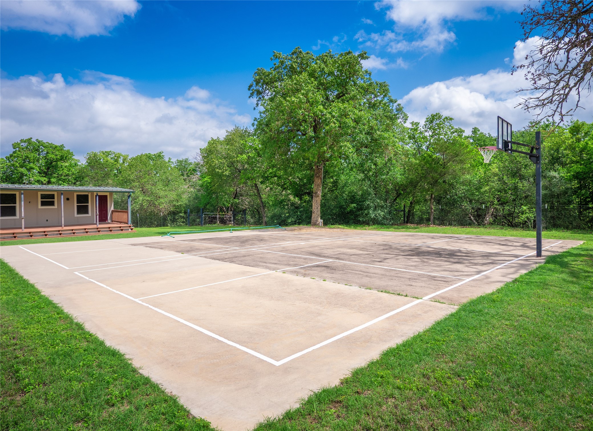 main property photo 17
