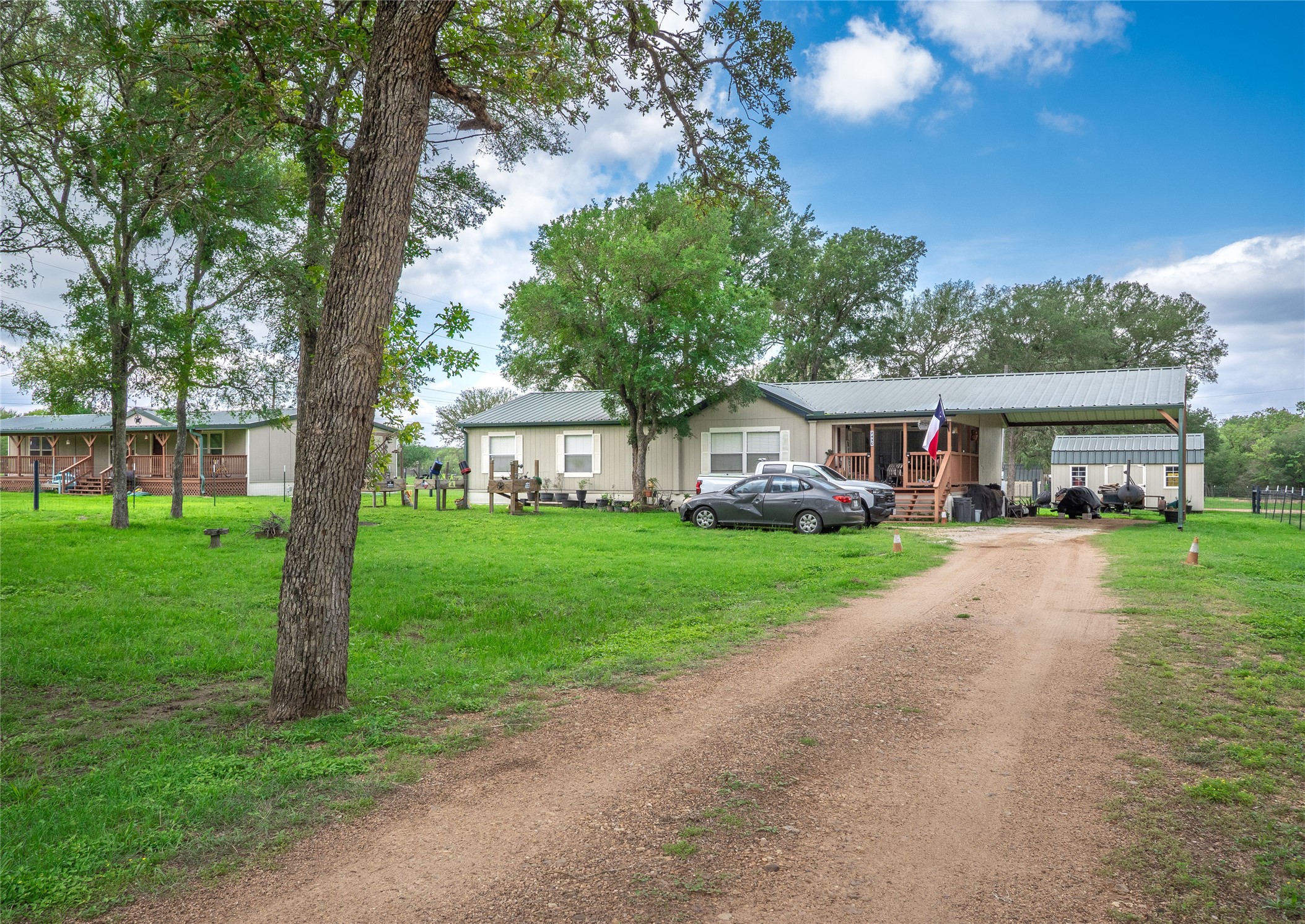 main property photo 31