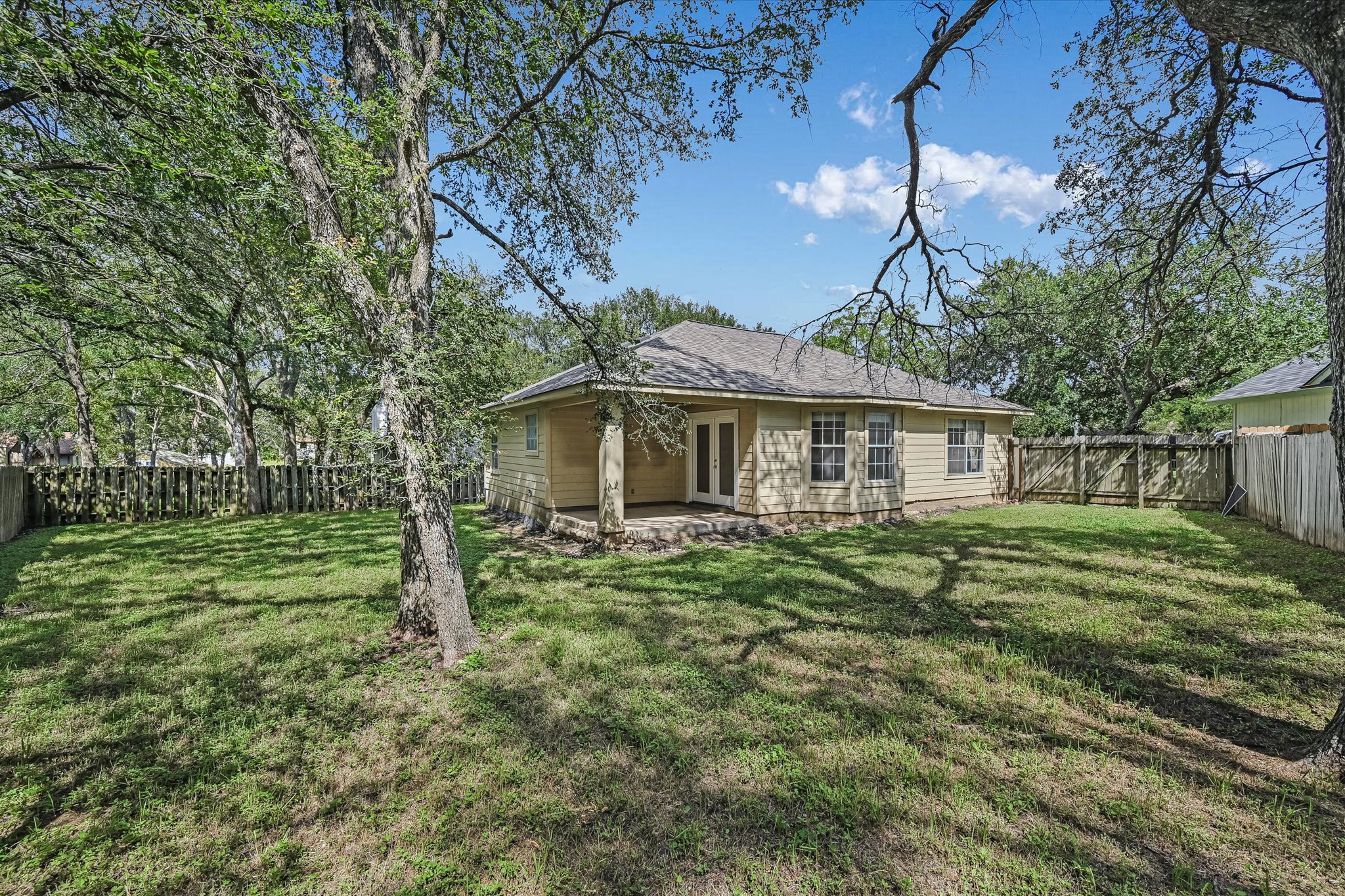 main property photo 24