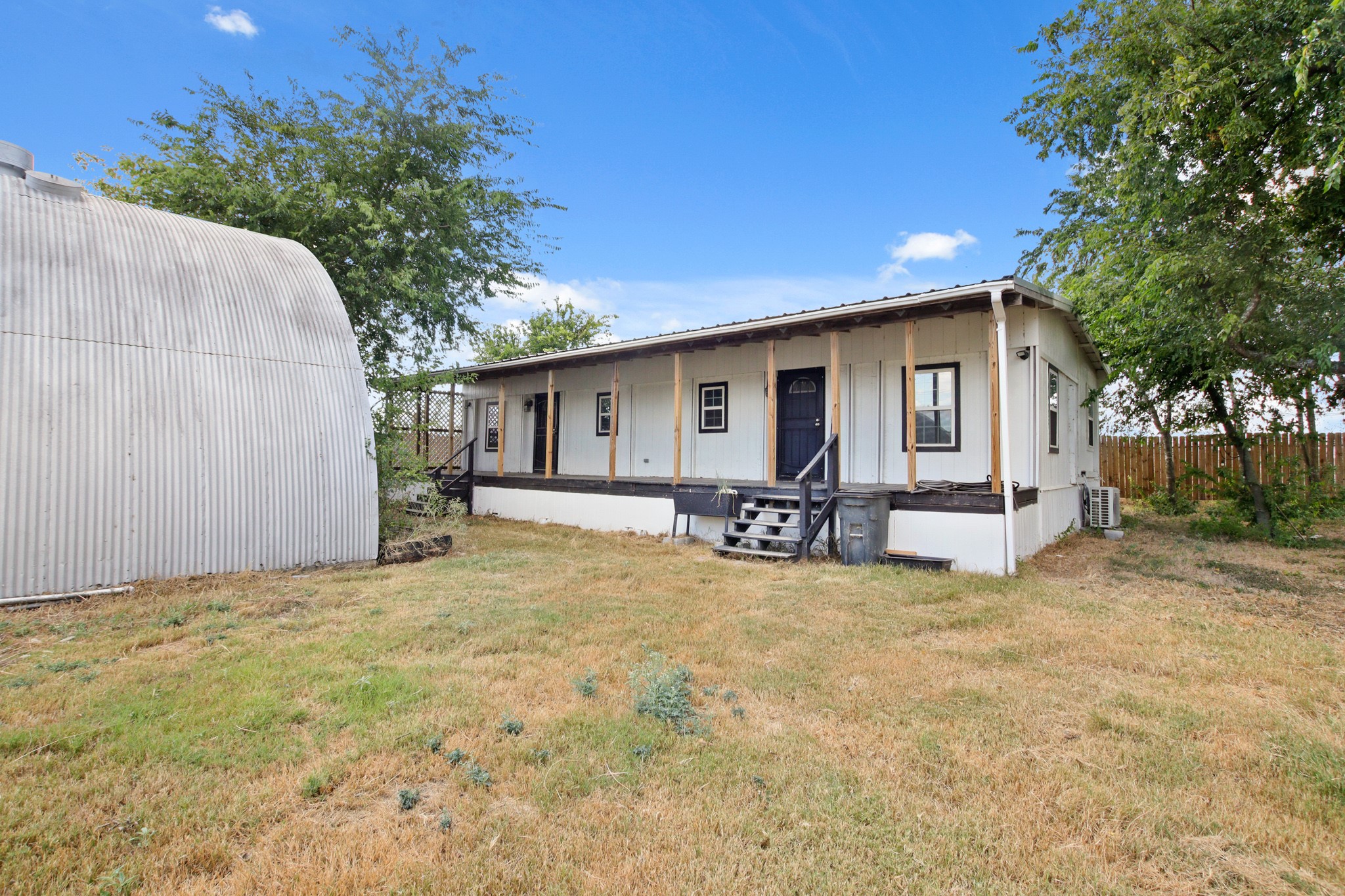 main property photo 8