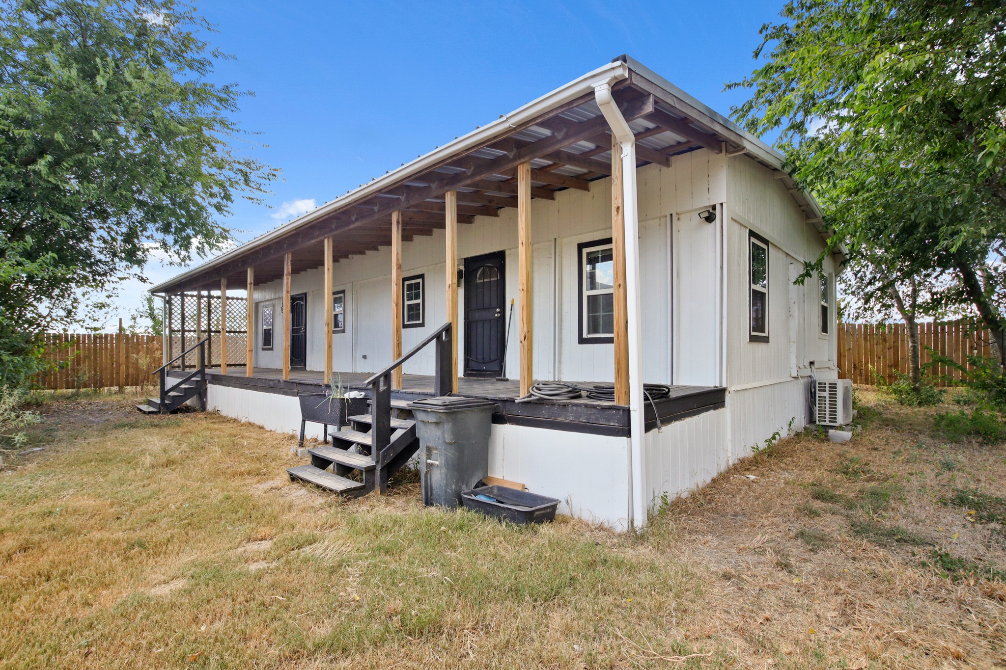 main property photo 9