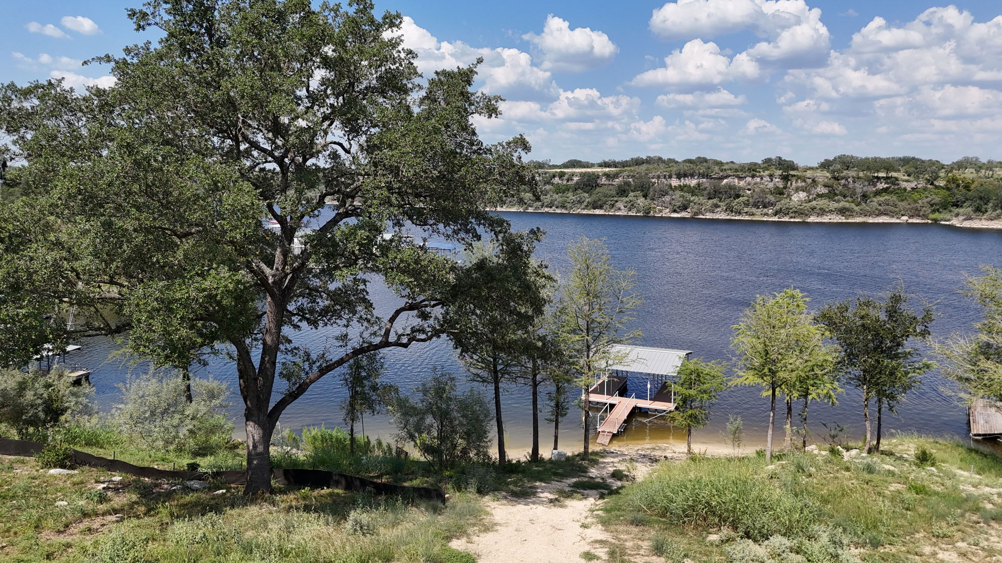 main property photo 17