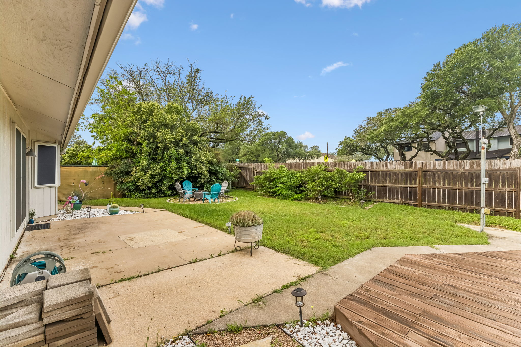 main property photo 32