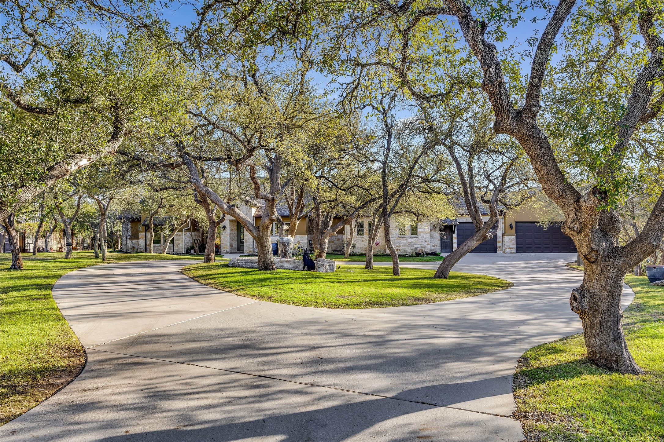 main property photo 0