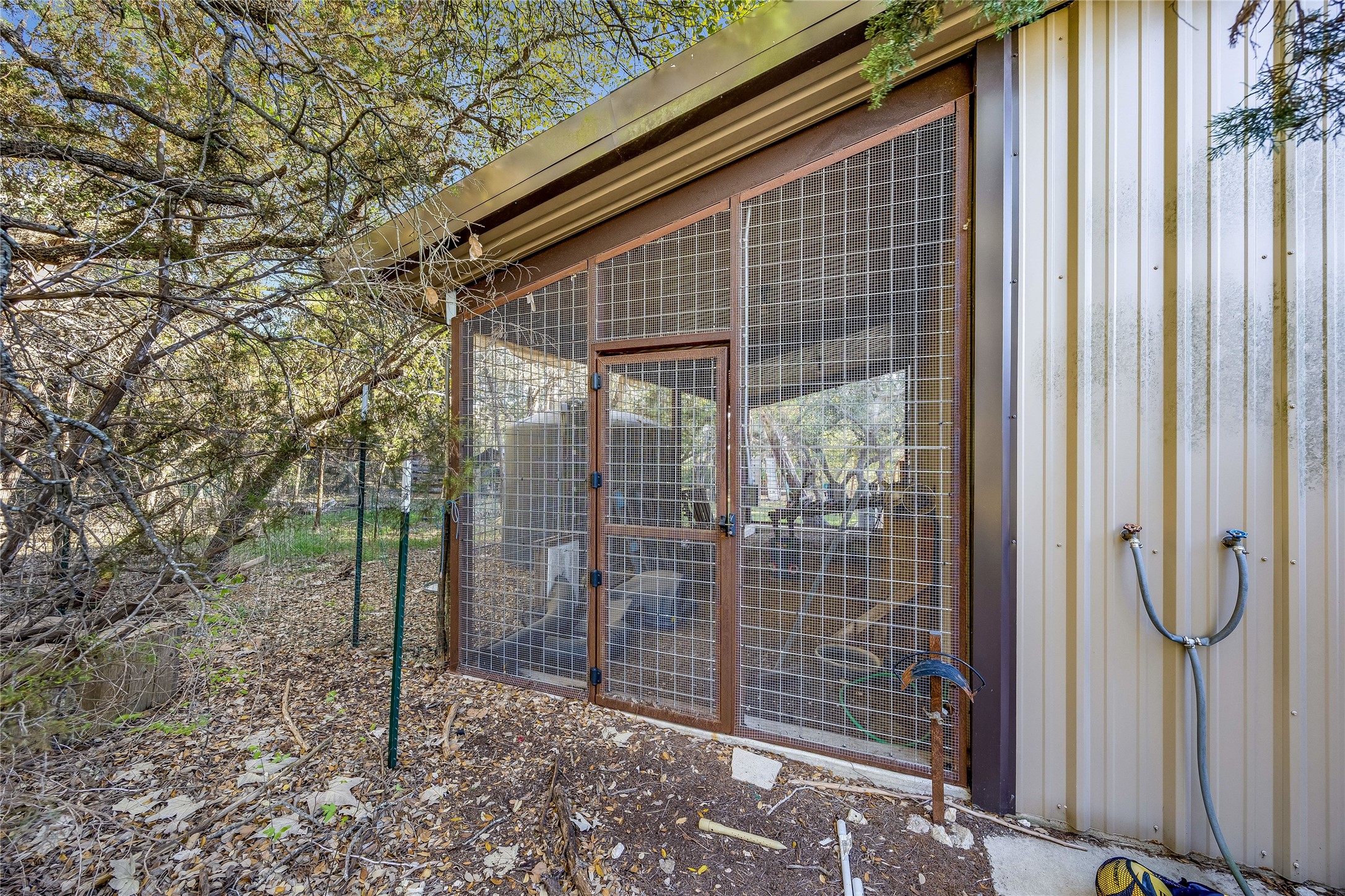 main property photo 35