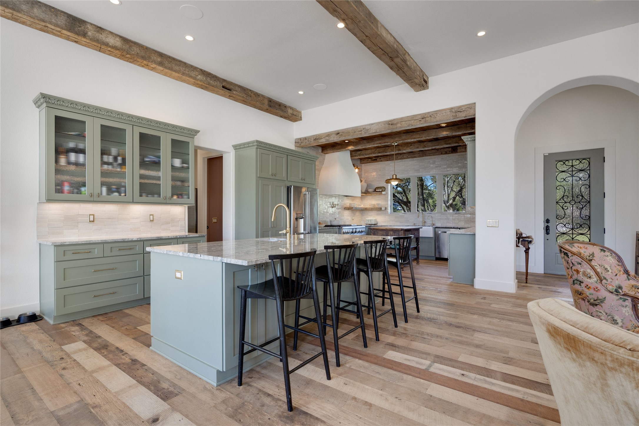 main property photo 8