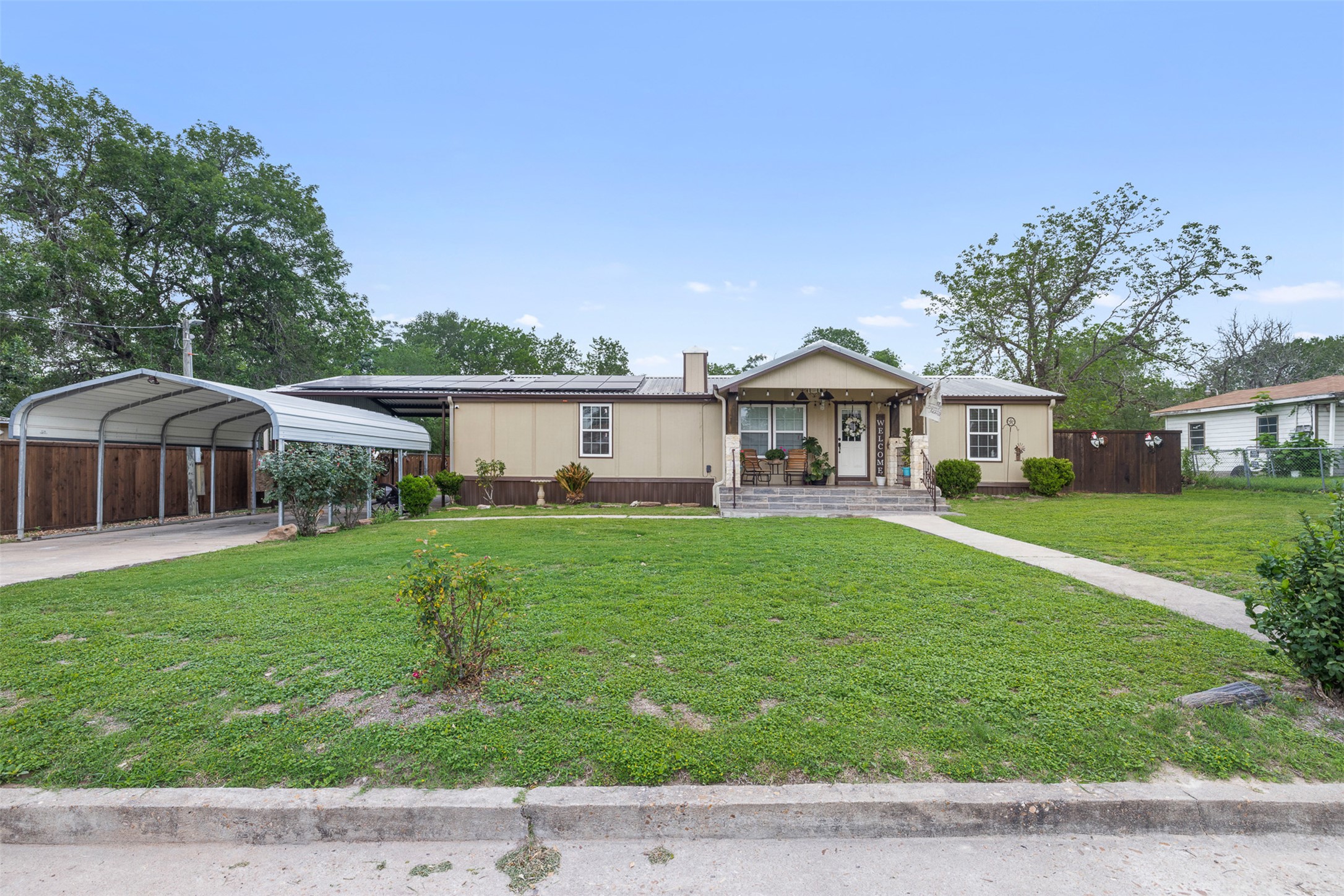 main property photo 23