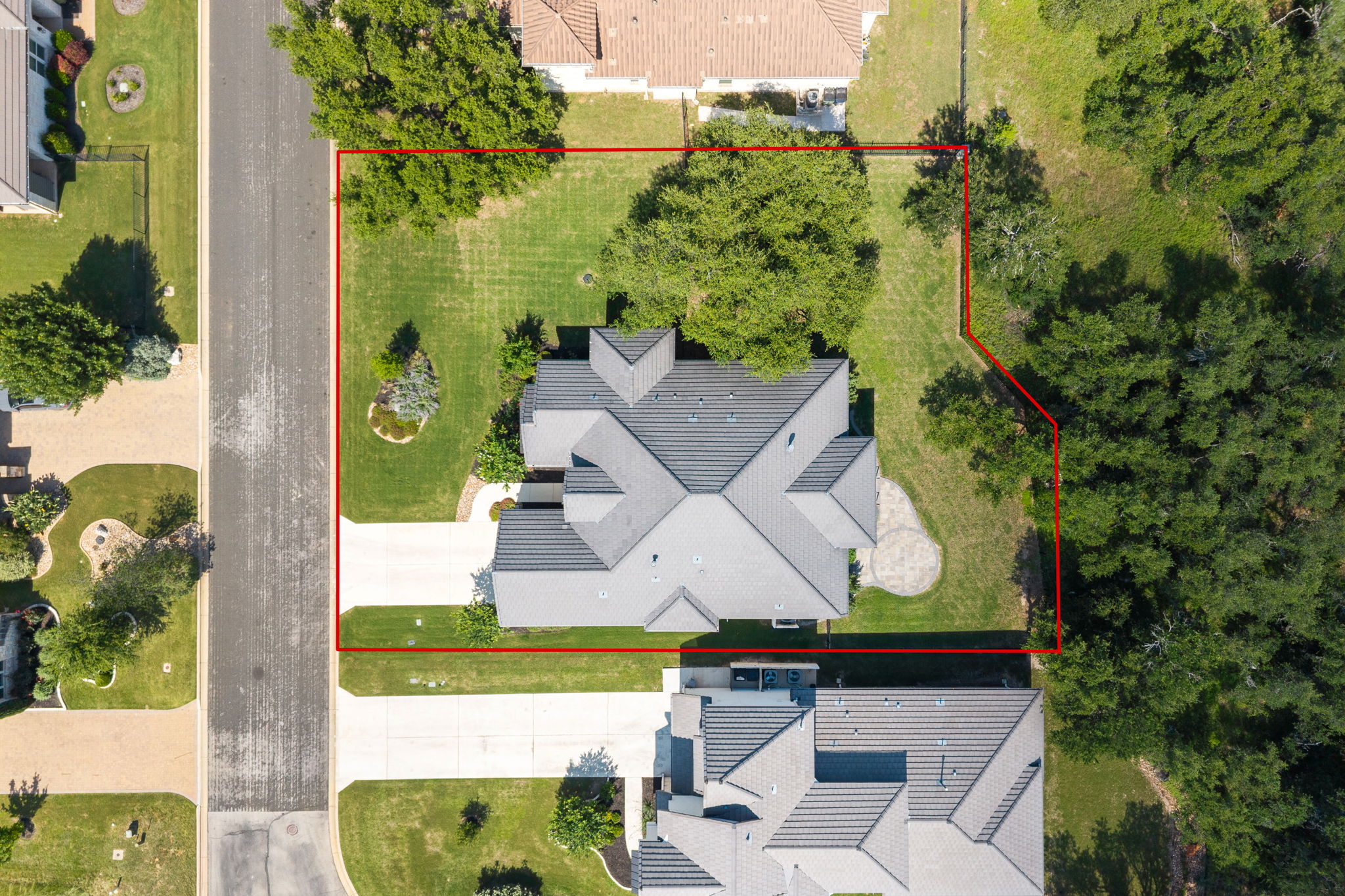main property photo 32