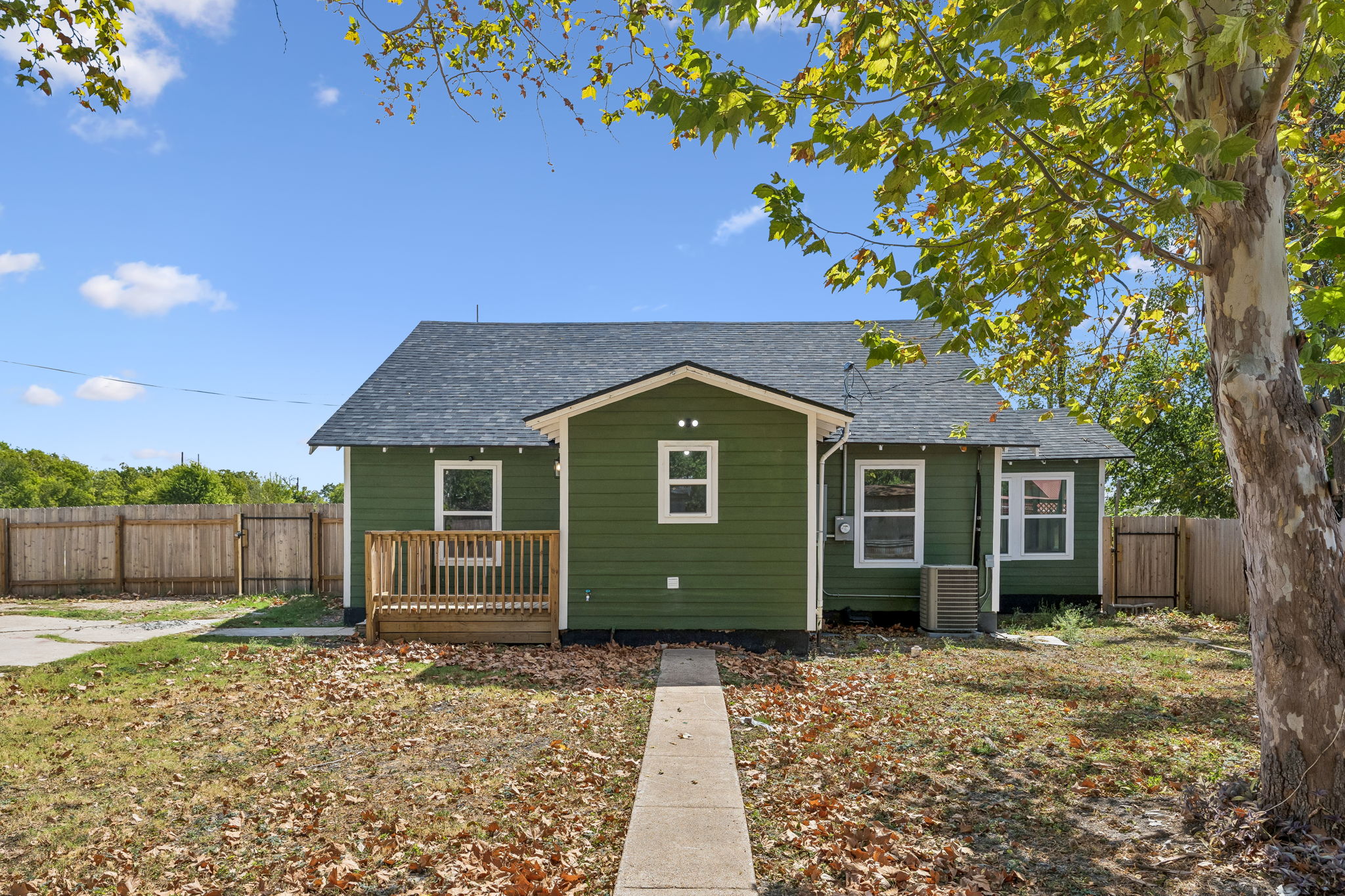 main property photo 33