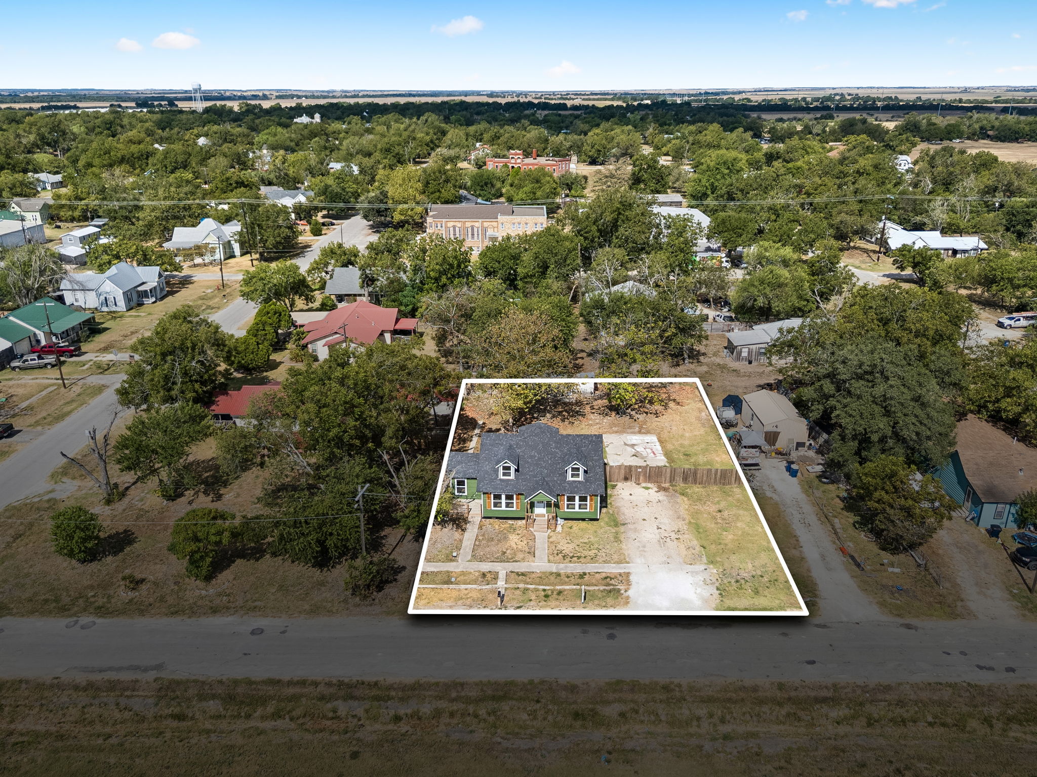 main property photo 37