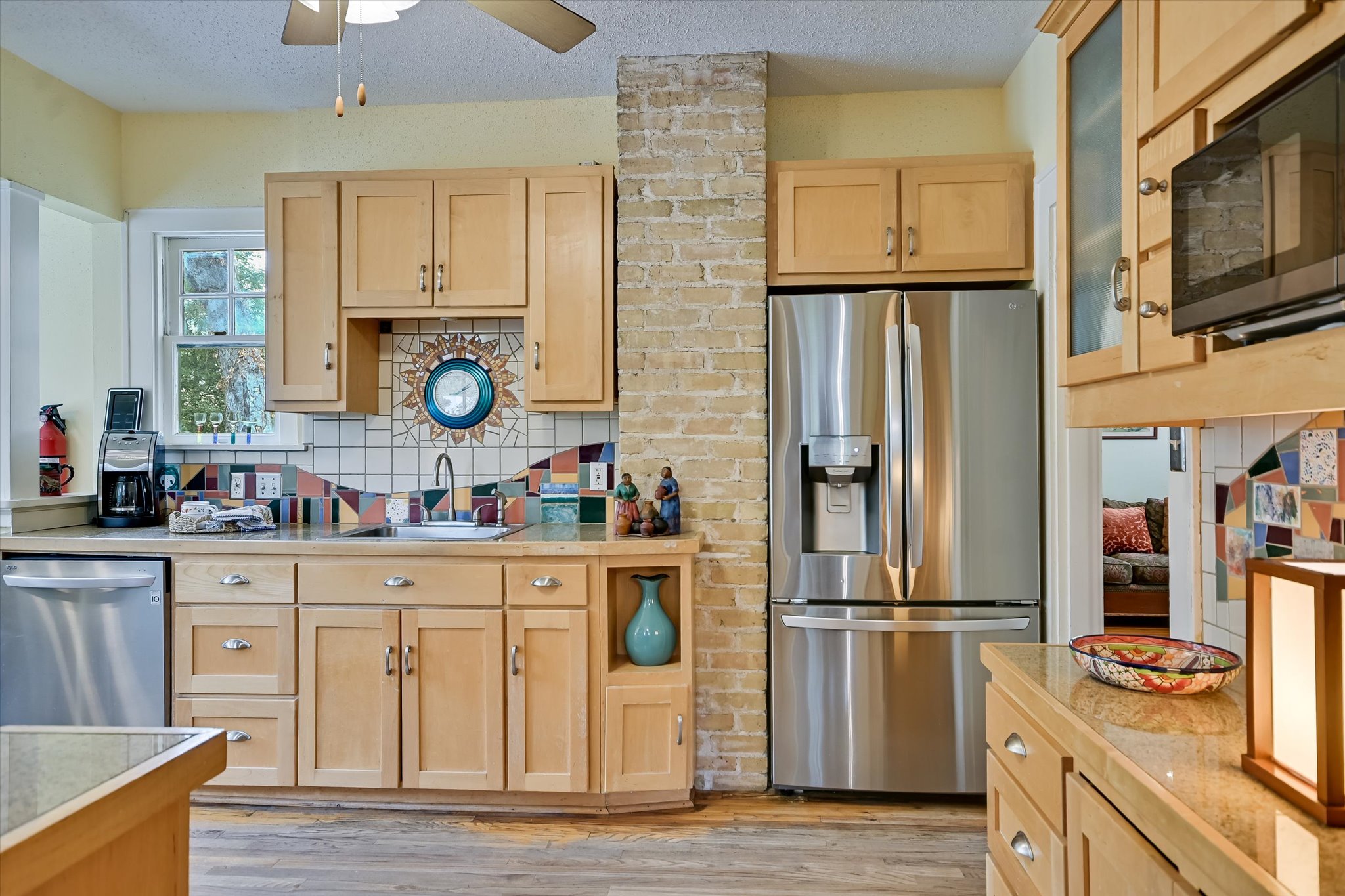 main property photo 10