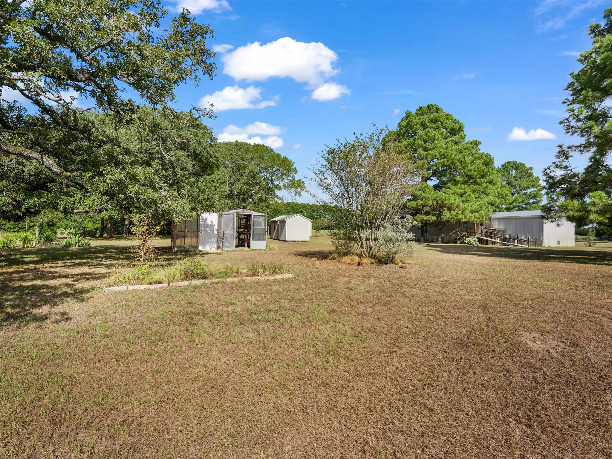 main property photo 26