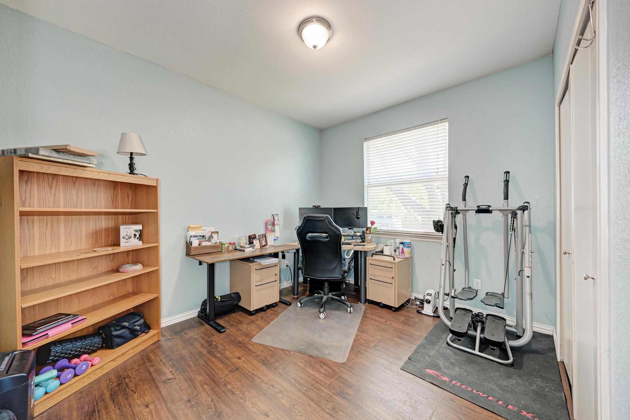main property photo 31