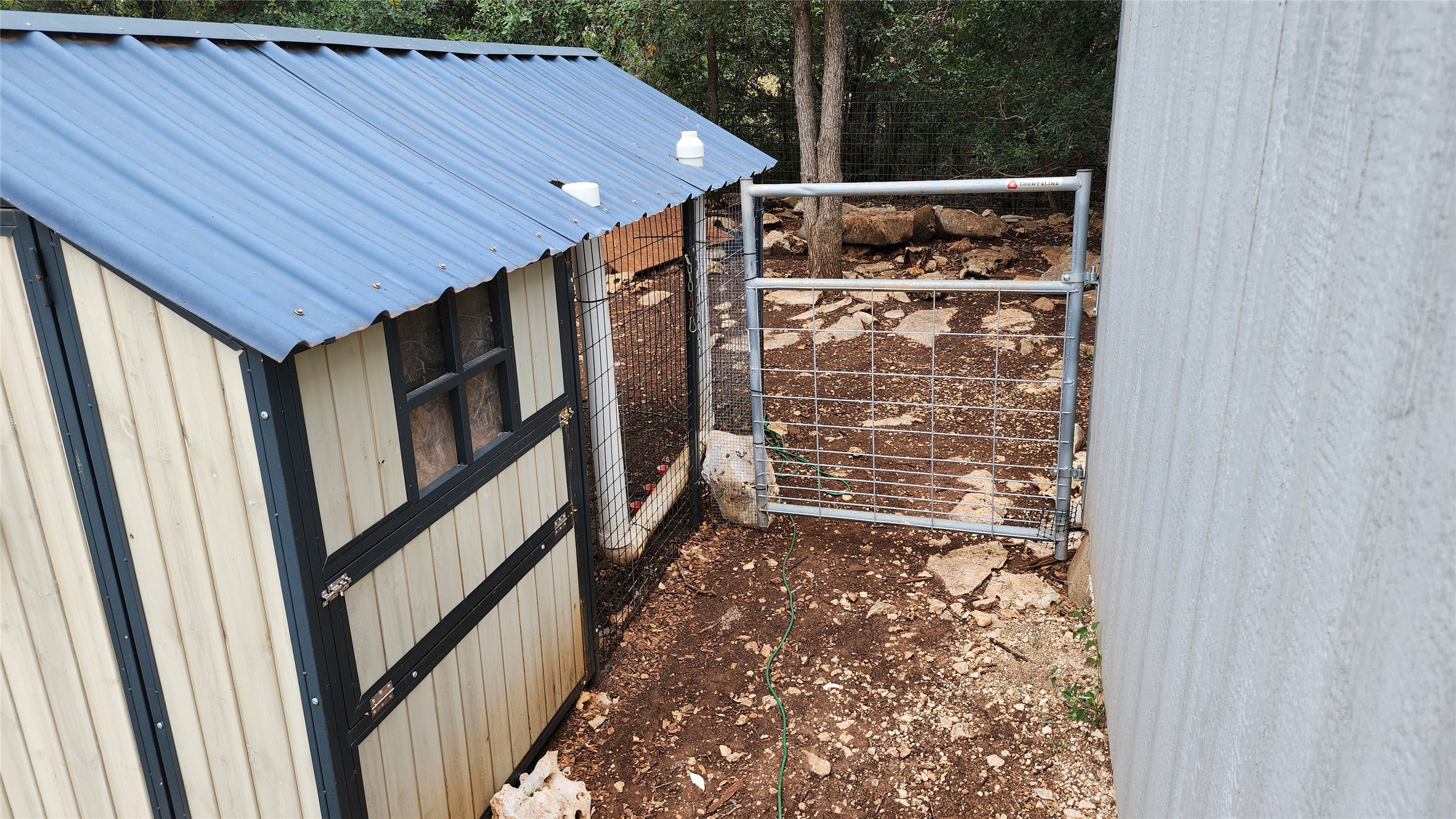 main property photo 34