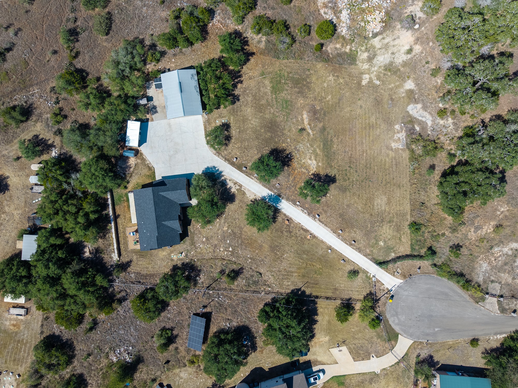 main property photo 36
