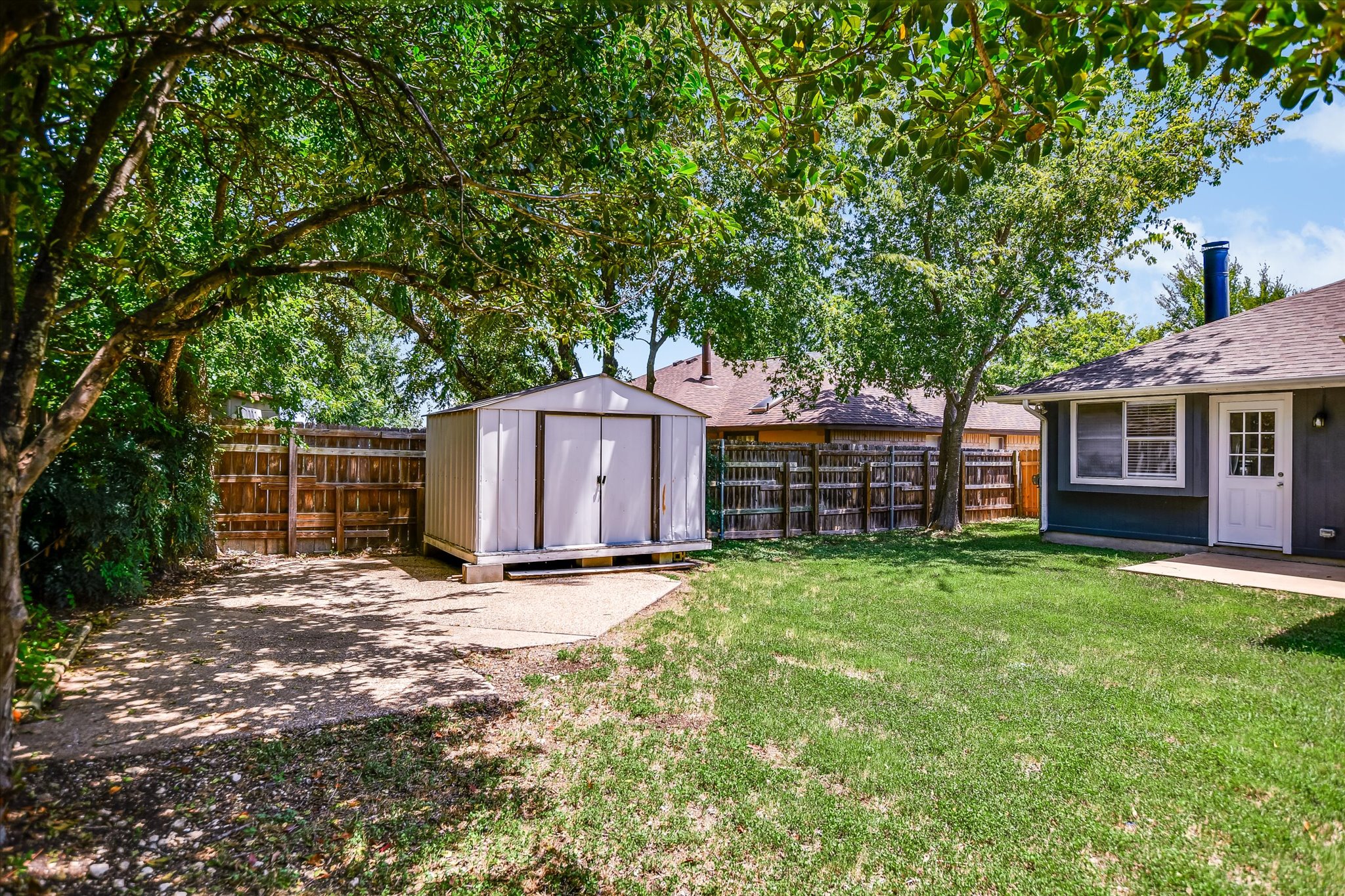 main property photo 26