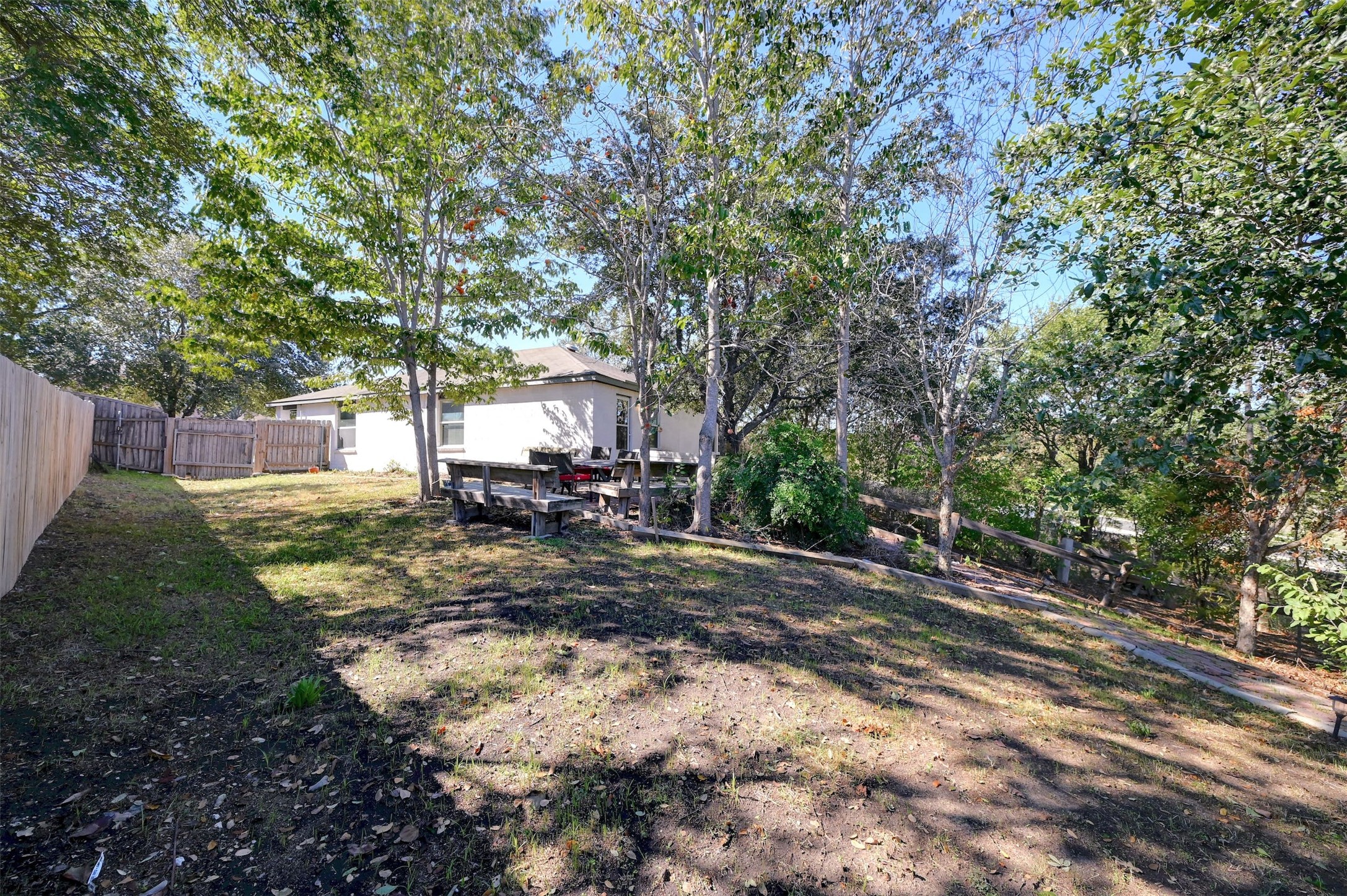 main property photo 20