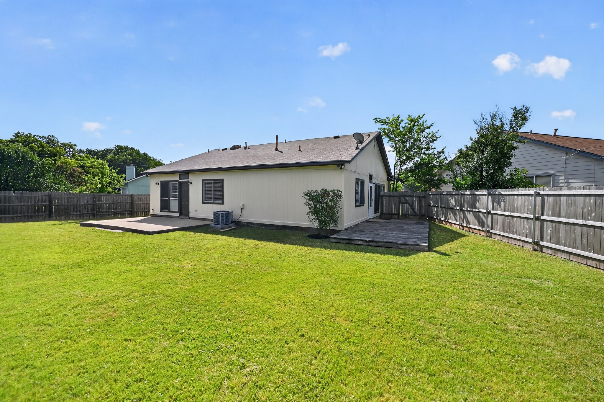main property photo 26