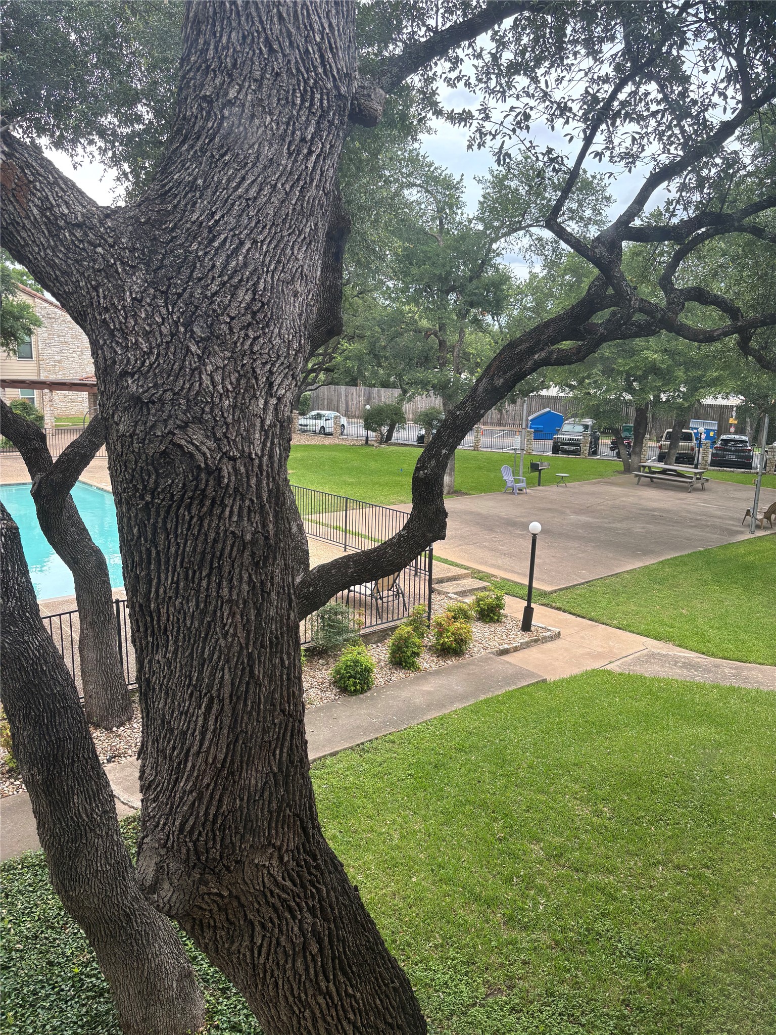 main property photo 17