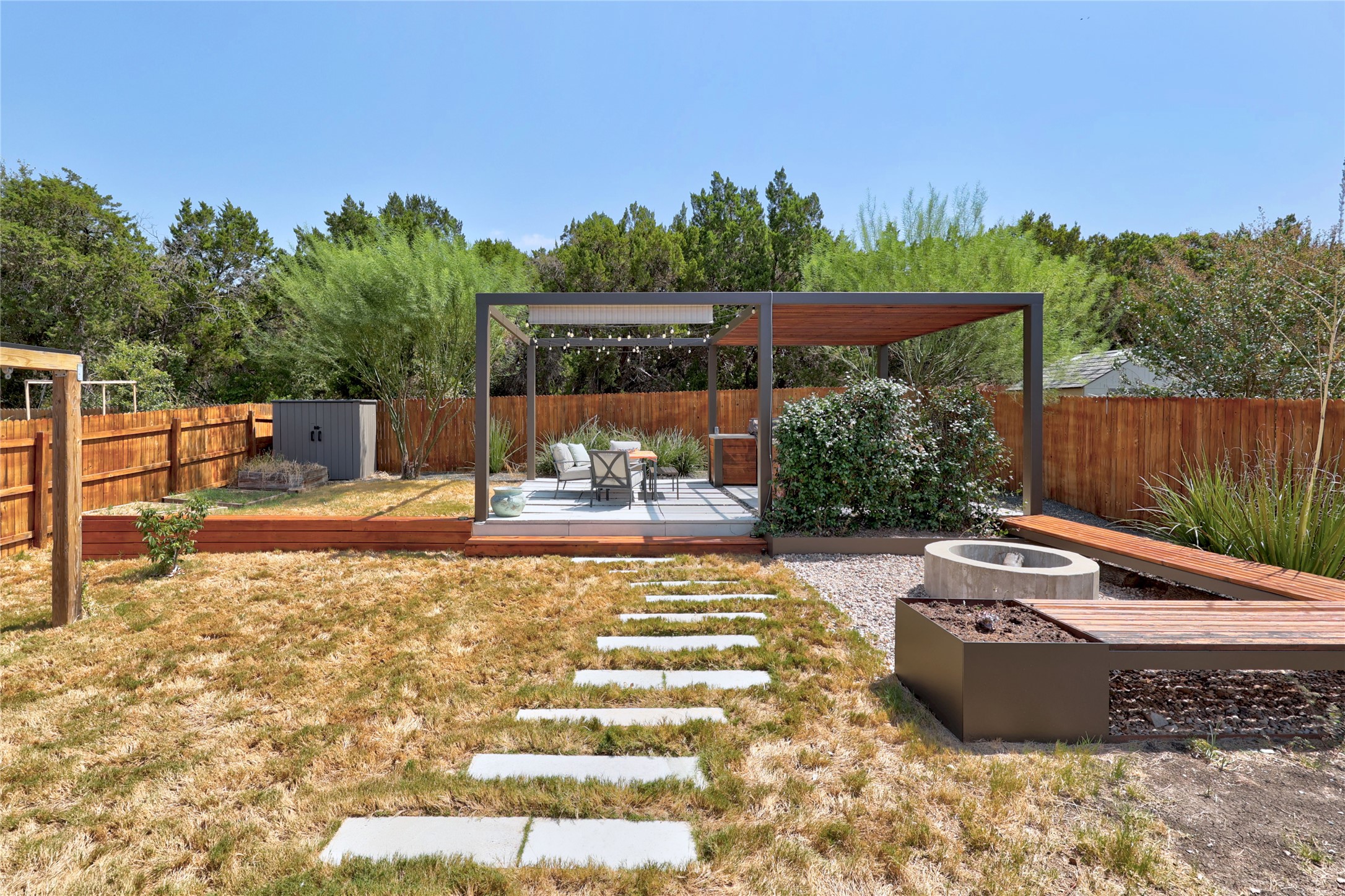 main property photo 22