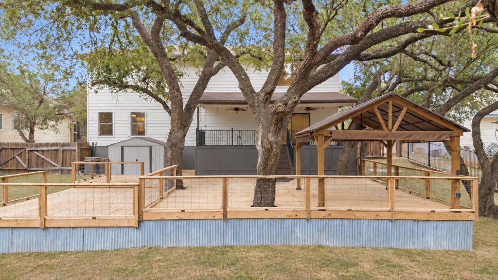 main property photo 33