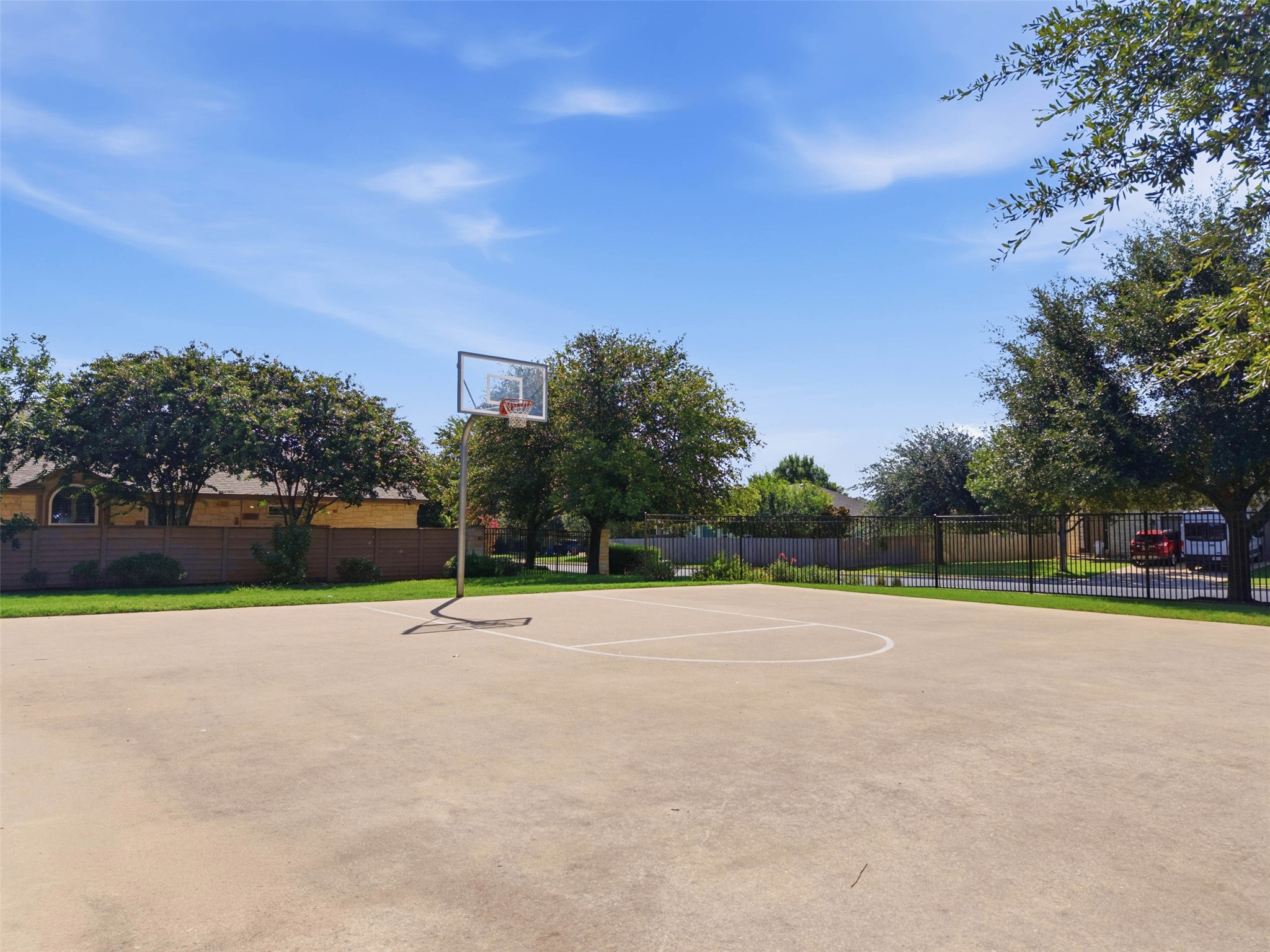 main property photo 33