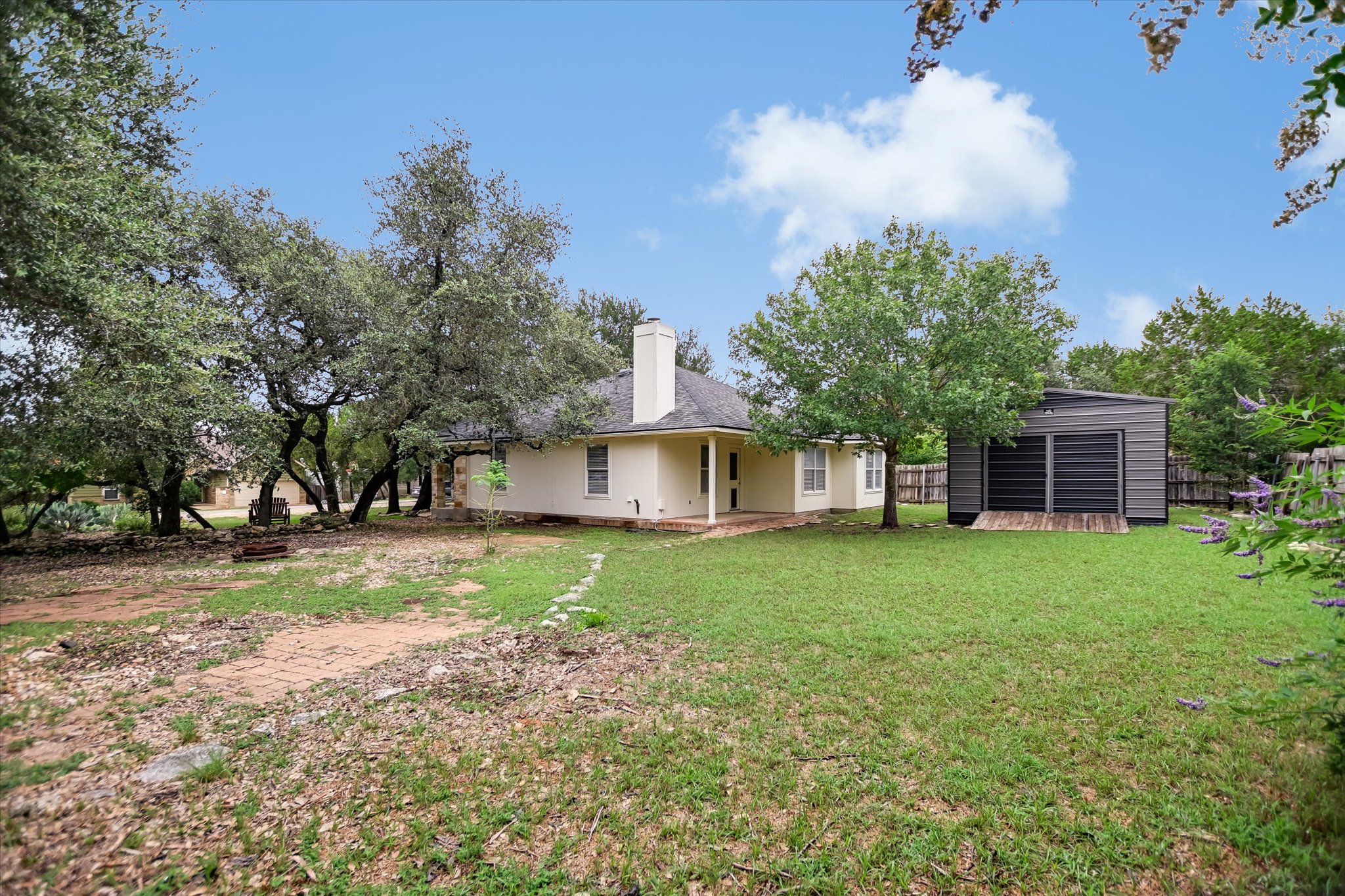 main property photo 17