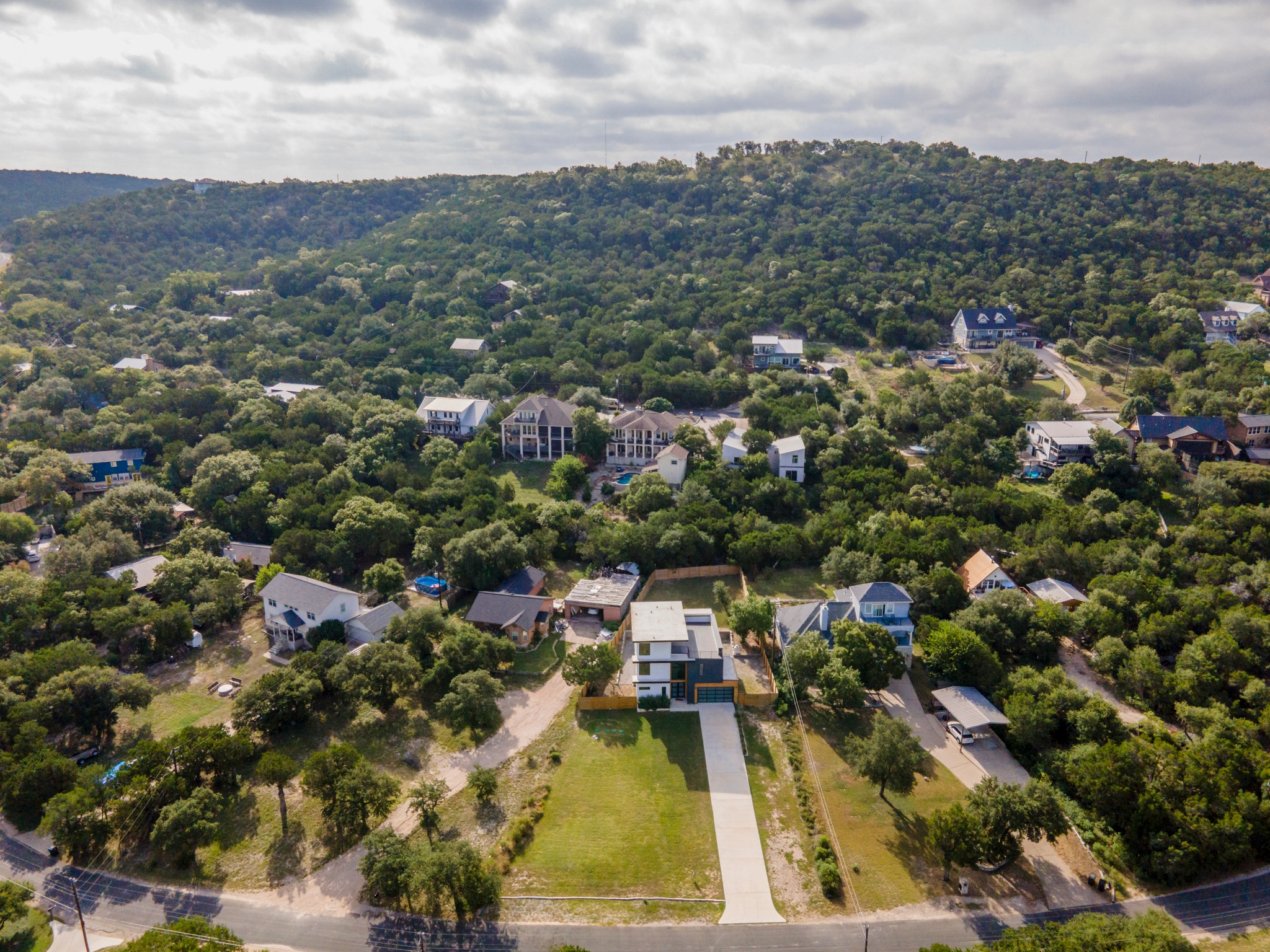 main property photo 34