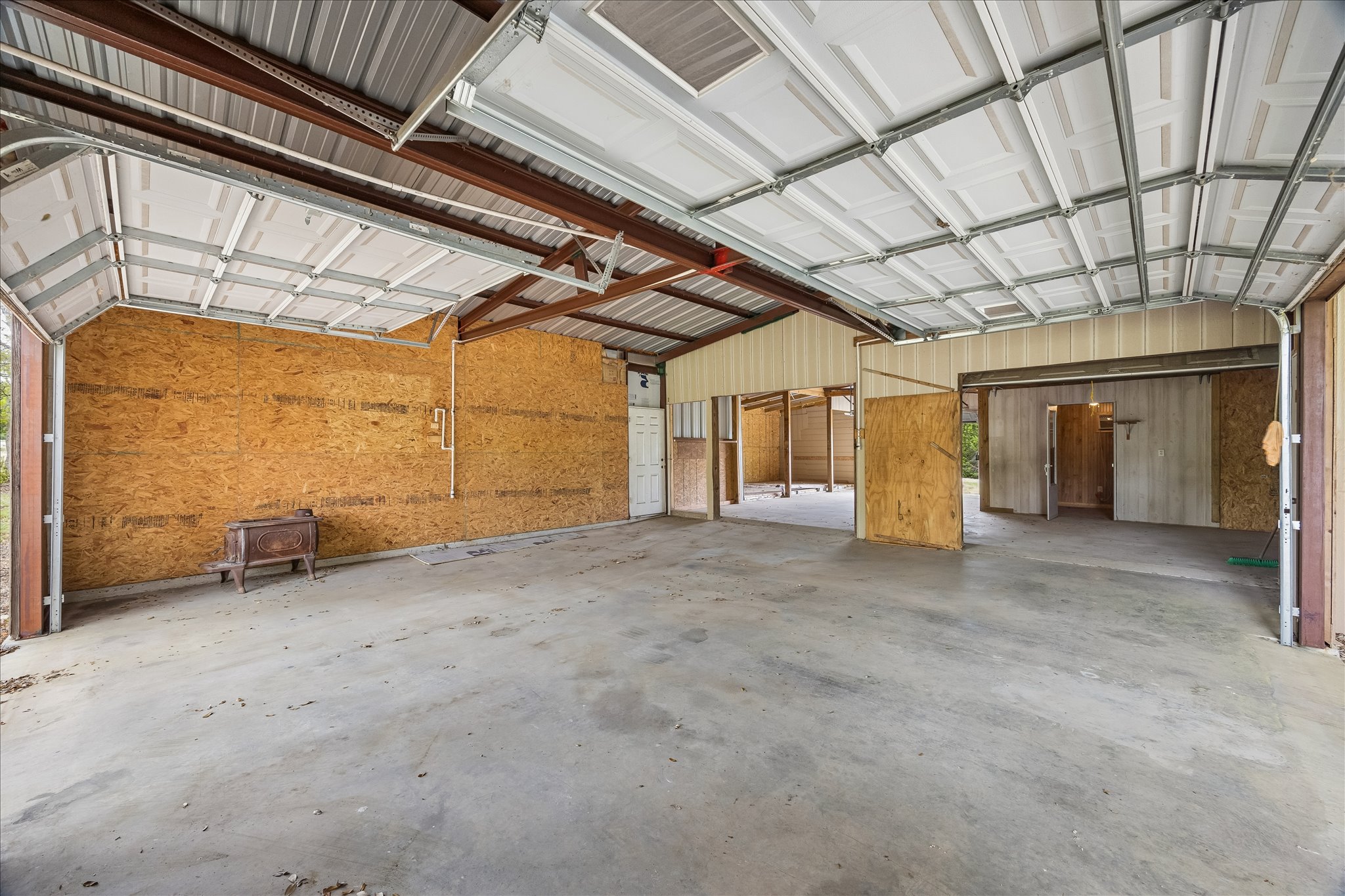 main property photo 13