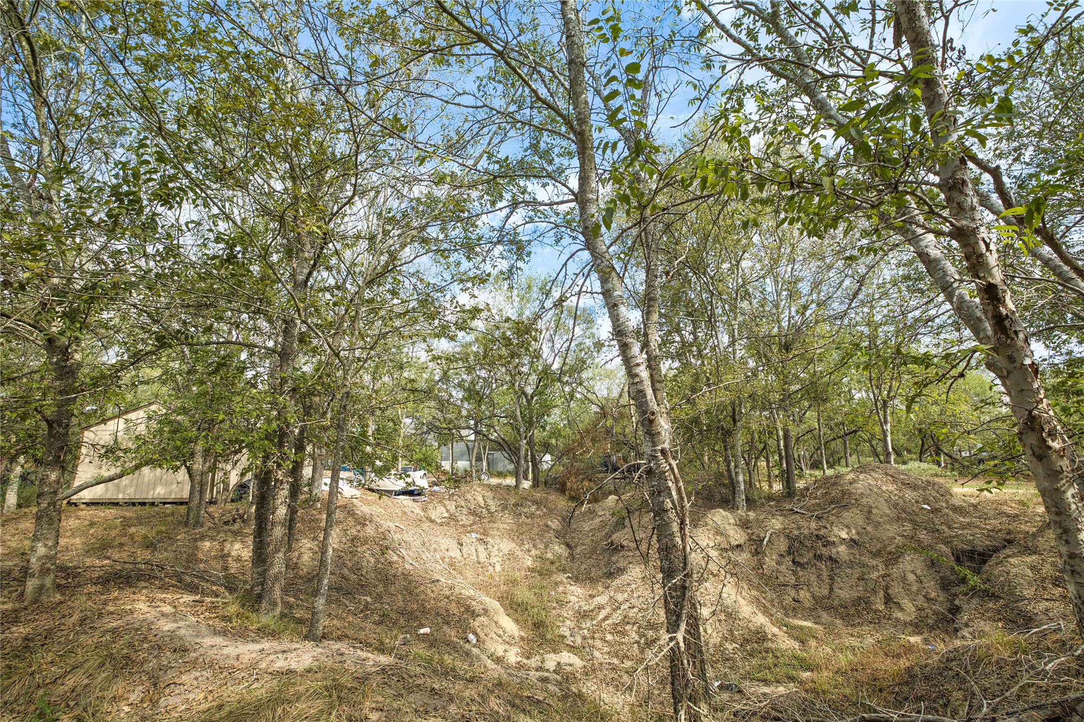 main property photo 8