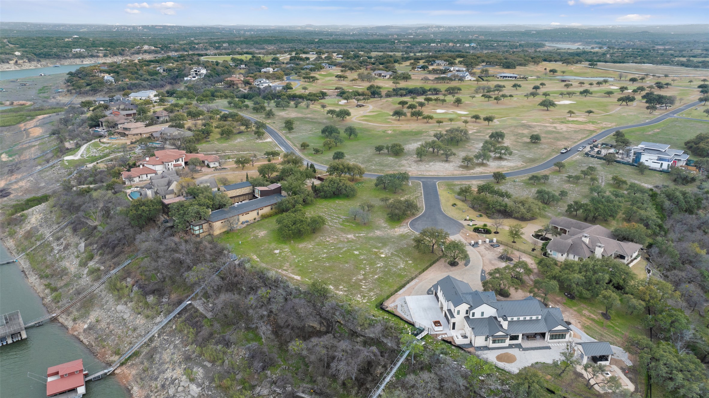 main property photo 18