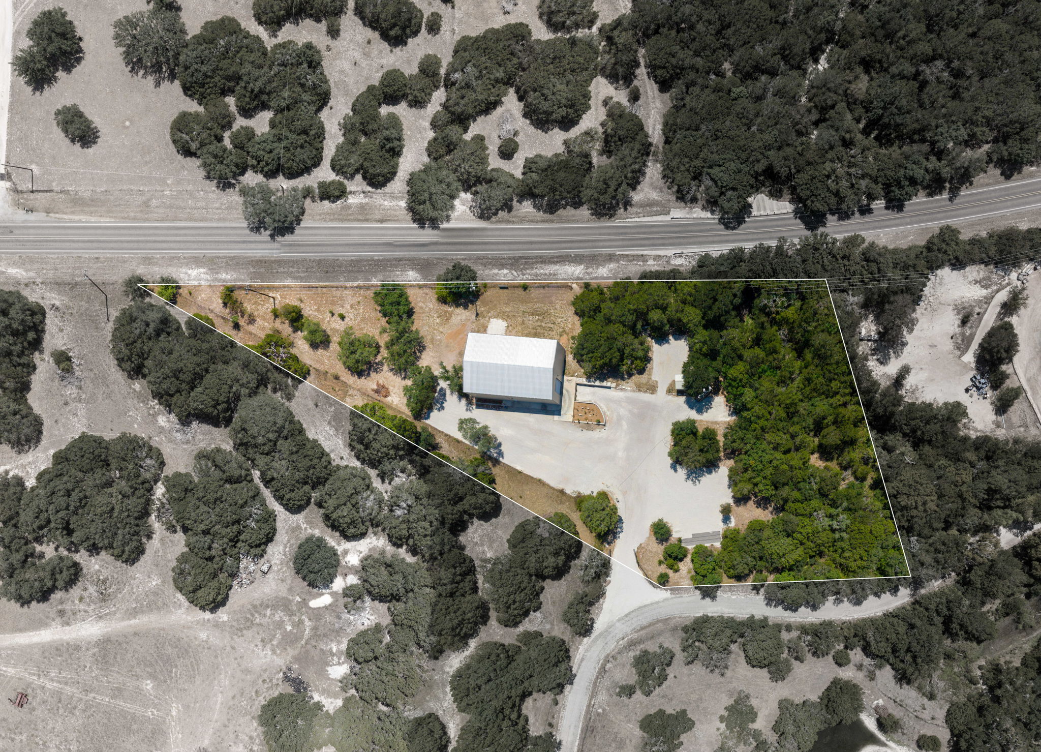 main property photo 33