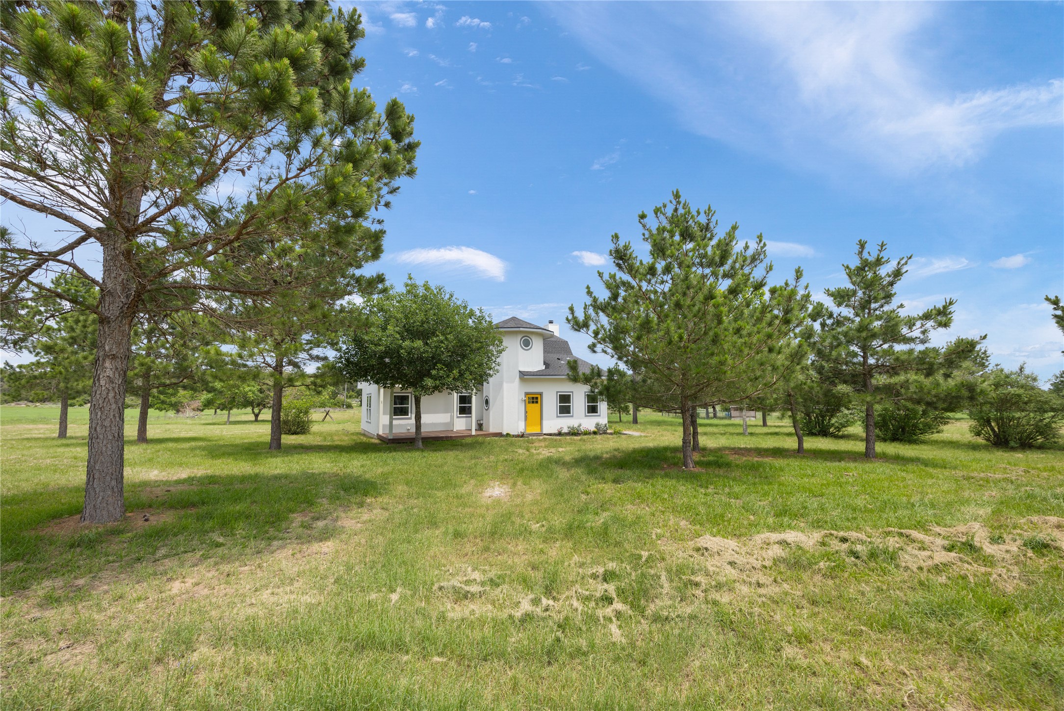 main property photo 6